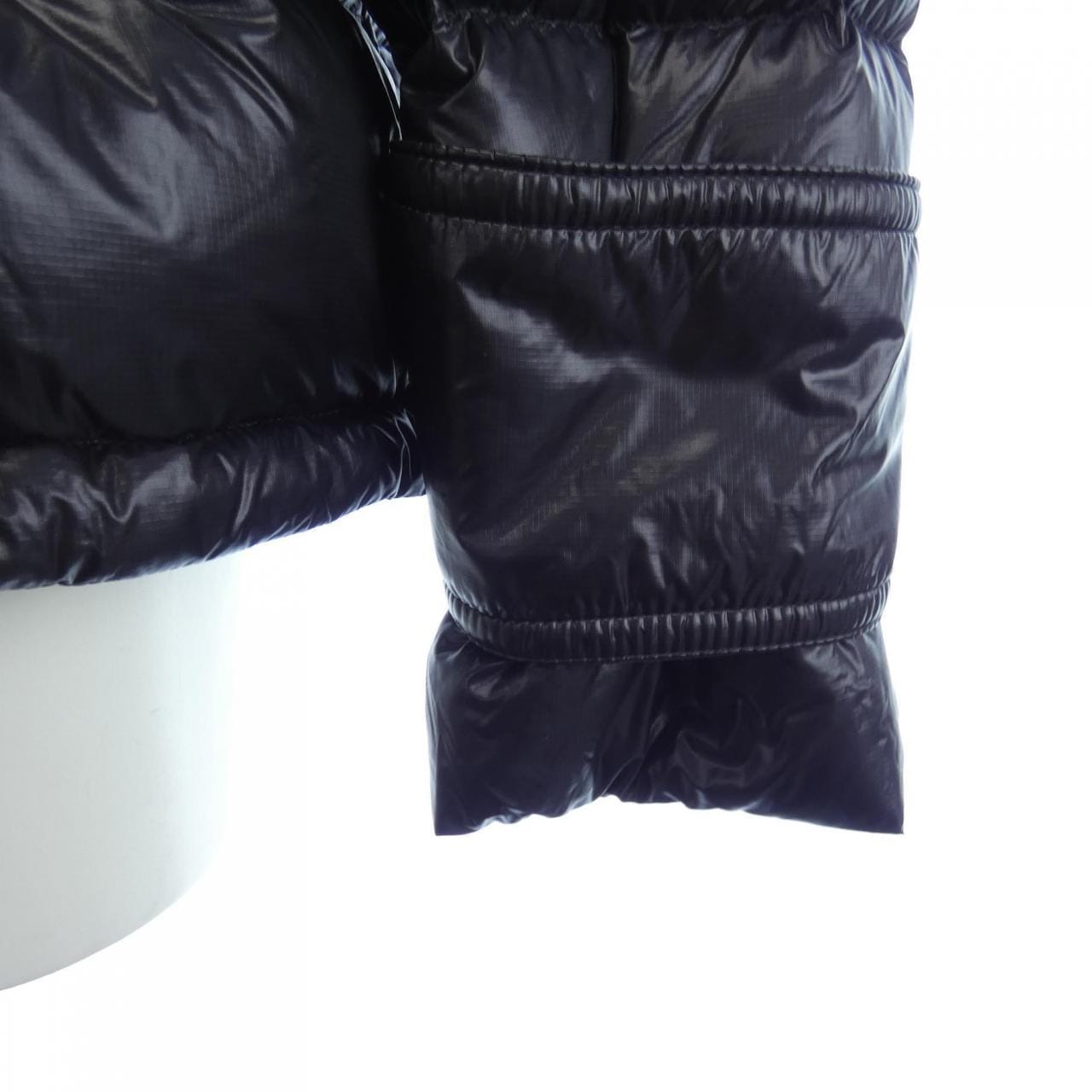 モンクレール MONCLER ダウンジャケット