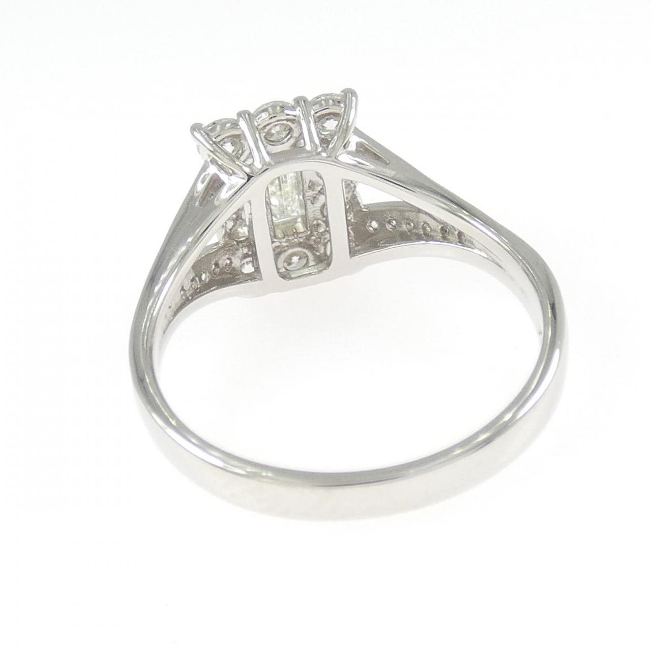 PT900 ダイヤモンド リング 0.351CT H VVS2 ファンシーカット