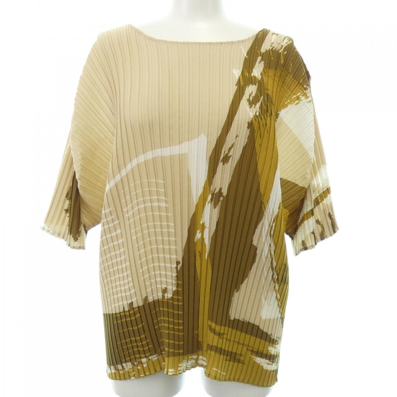 イッセイミヤケ ISSEY MIYAKE トップス