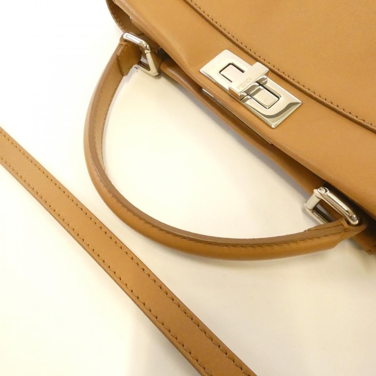 フェンディ ピーカブー 8BN226 K4L バッグ