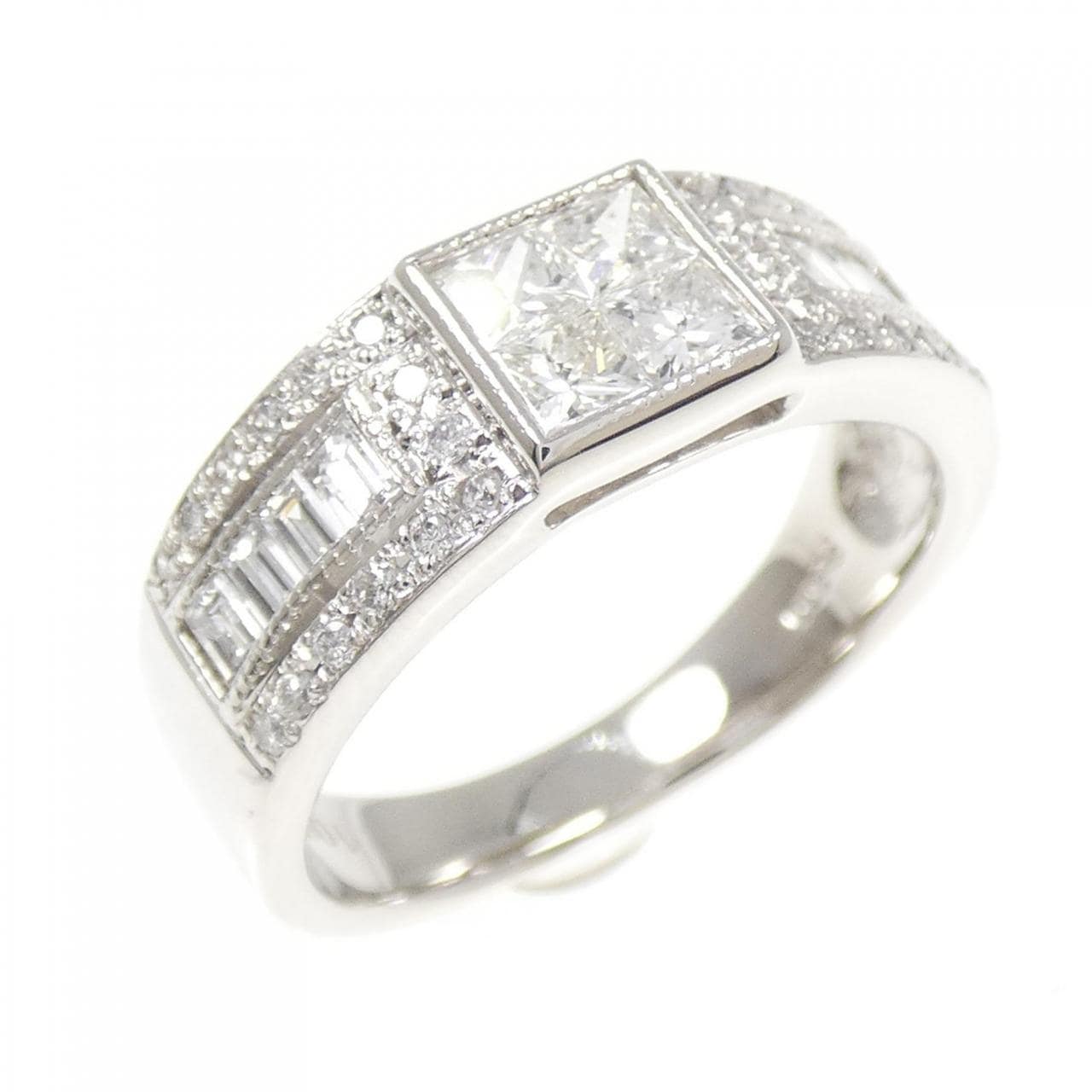 PT900 ダイヤモンド リング 1.00CT