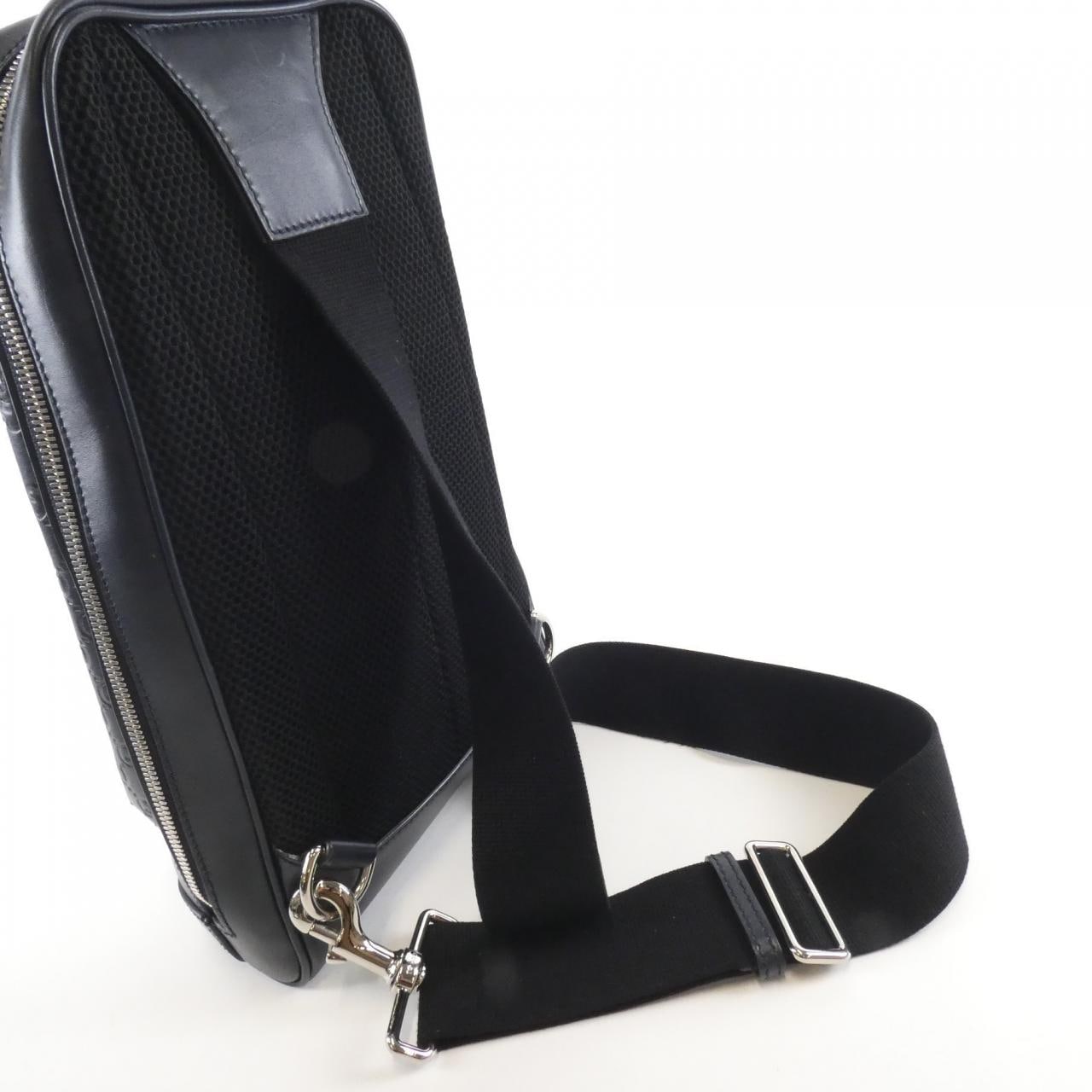 グッチ 450970 CWCQJ ショルダーバッグ