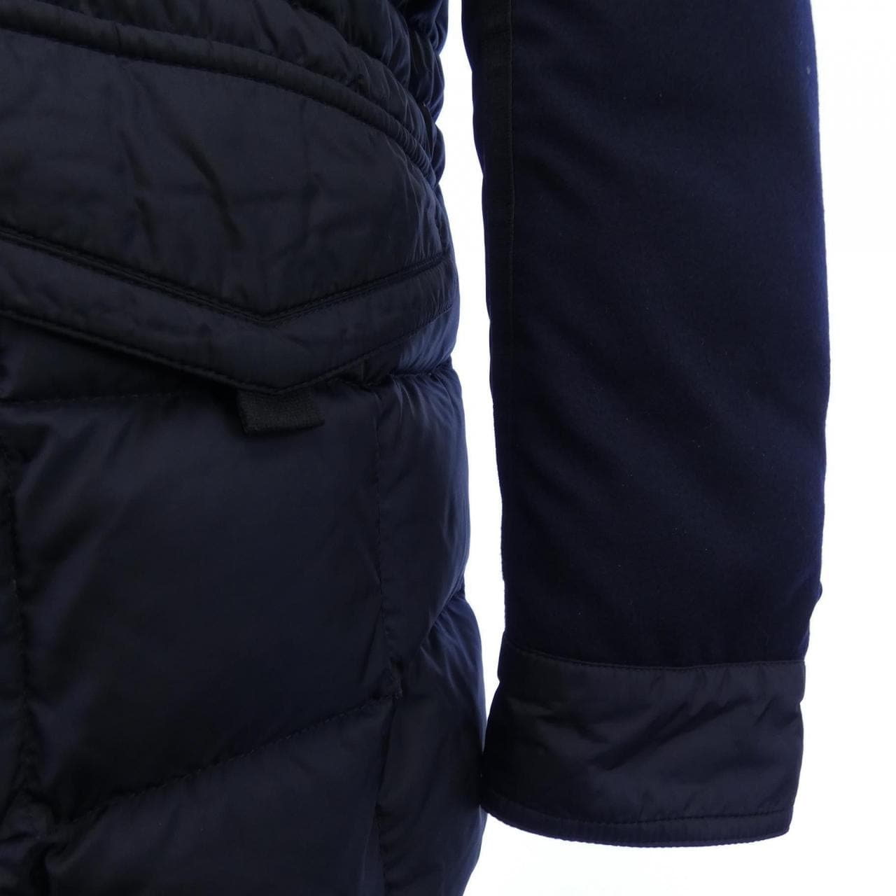 モンクレール MONCLER ダウンジャケット