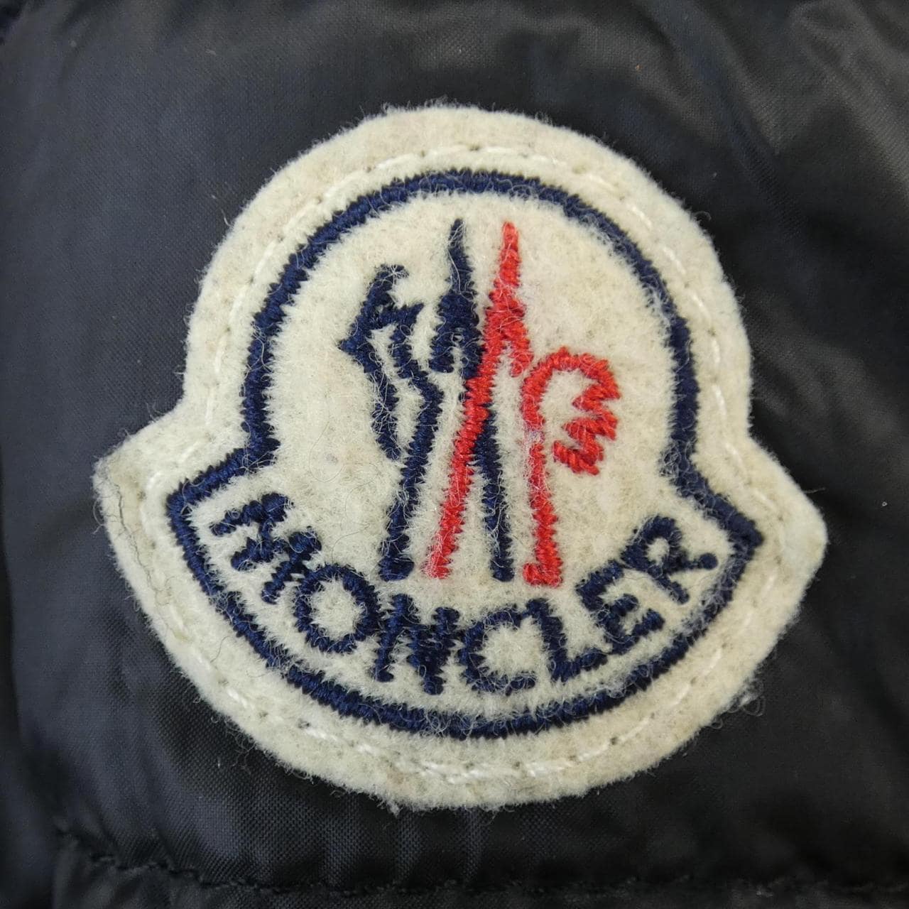 モンクレール MONCLER ダウンジャケット