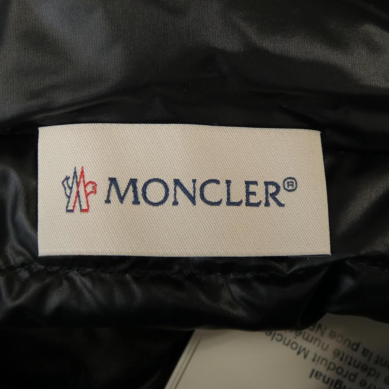 モンクレール MONCLER ダウンジャケット