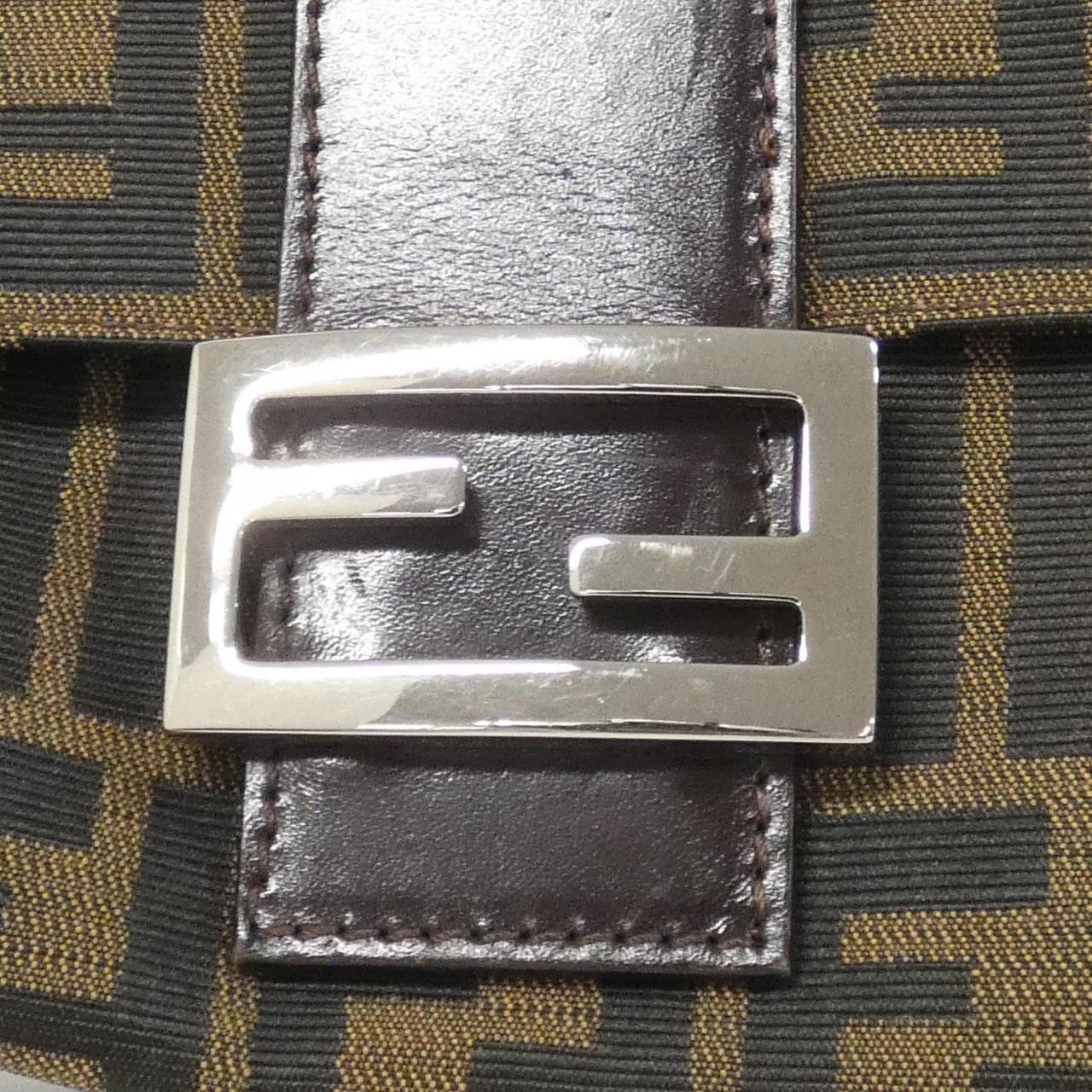 【ヴィンテージ】フェンディ マンマ バゲット 26325 ショルダーバッグ