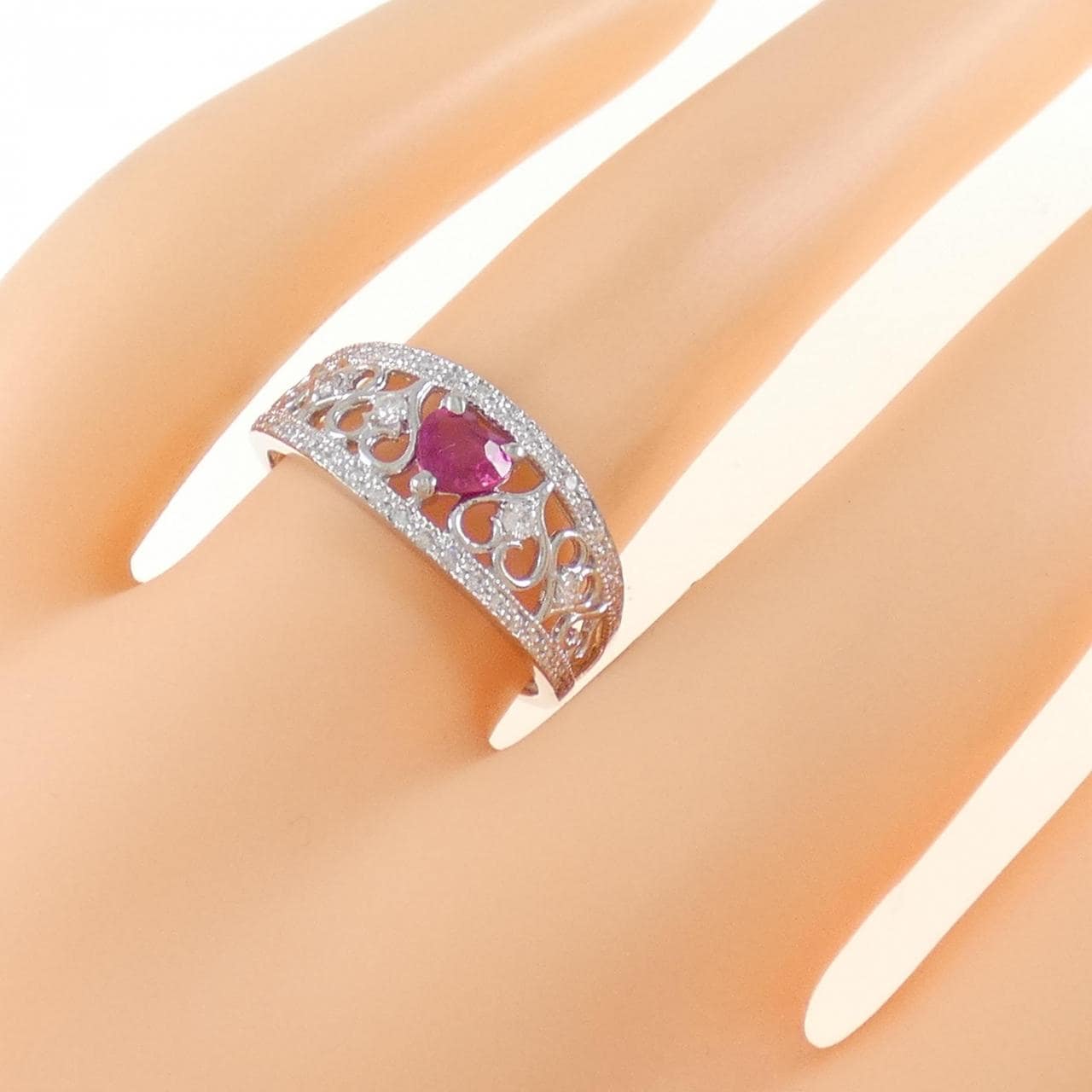 PT ハート ルビー リング 0.372CT