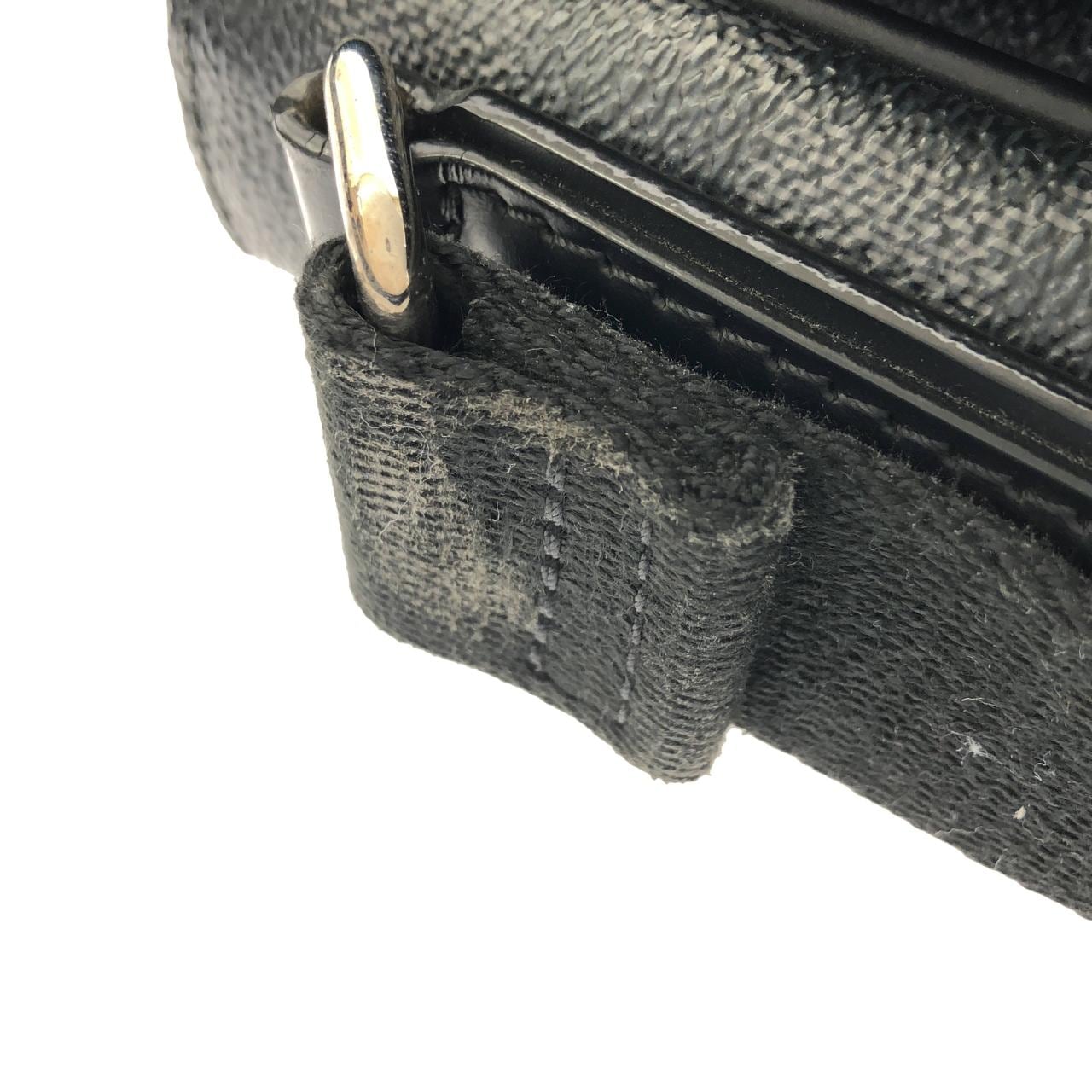 LOUIS VUITTON Damier Graphite District MM N41272 单肩包