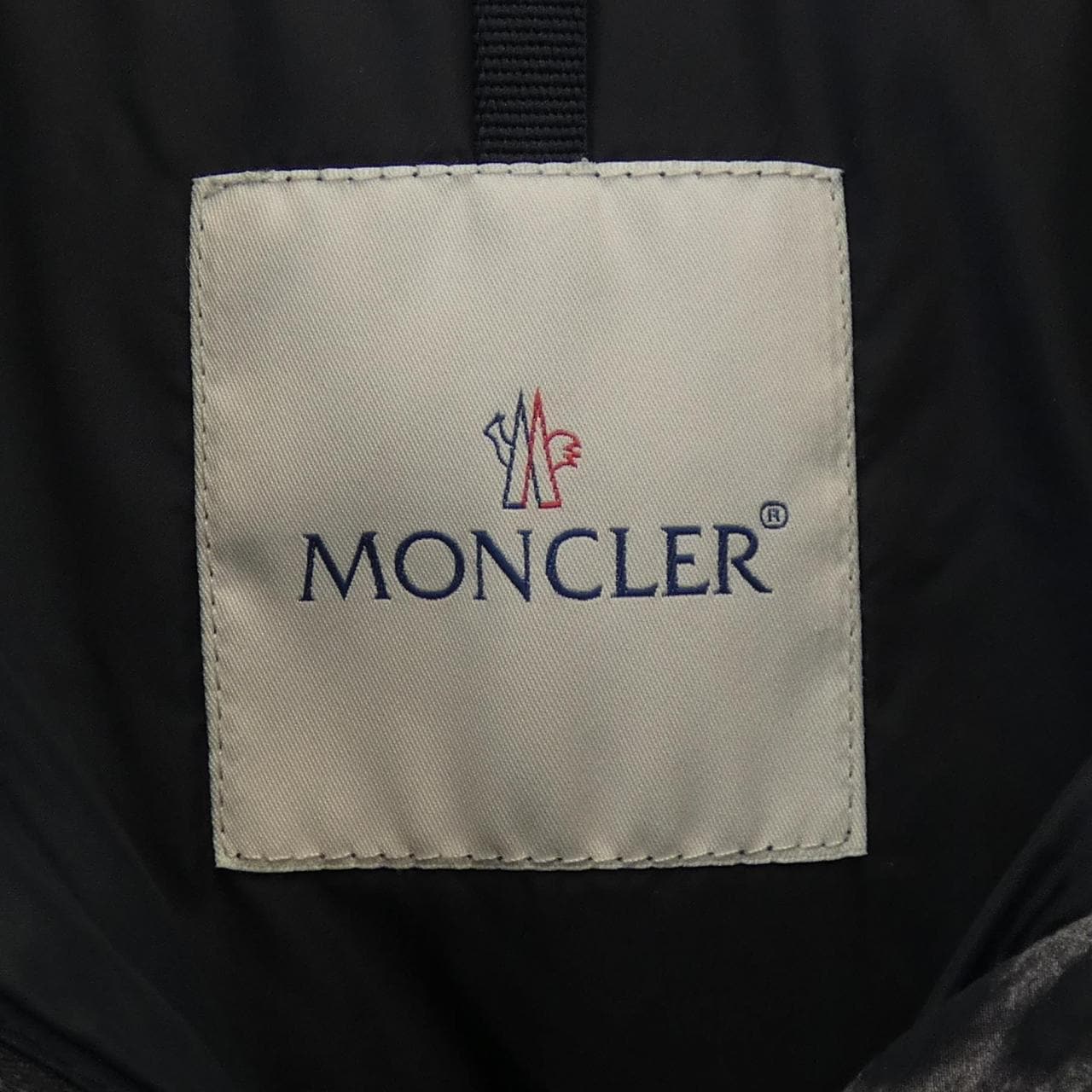 MONCLER蒙克勒羽绒服