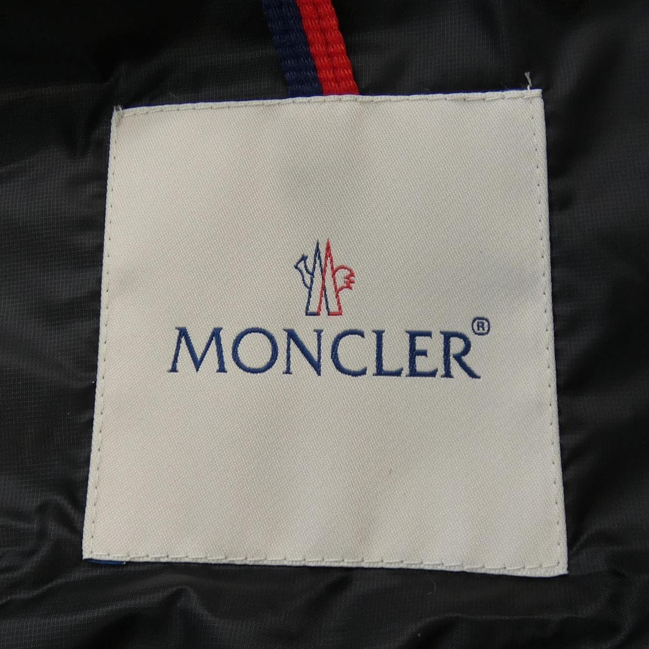 モンクレール MONCLER ダウンジャケット