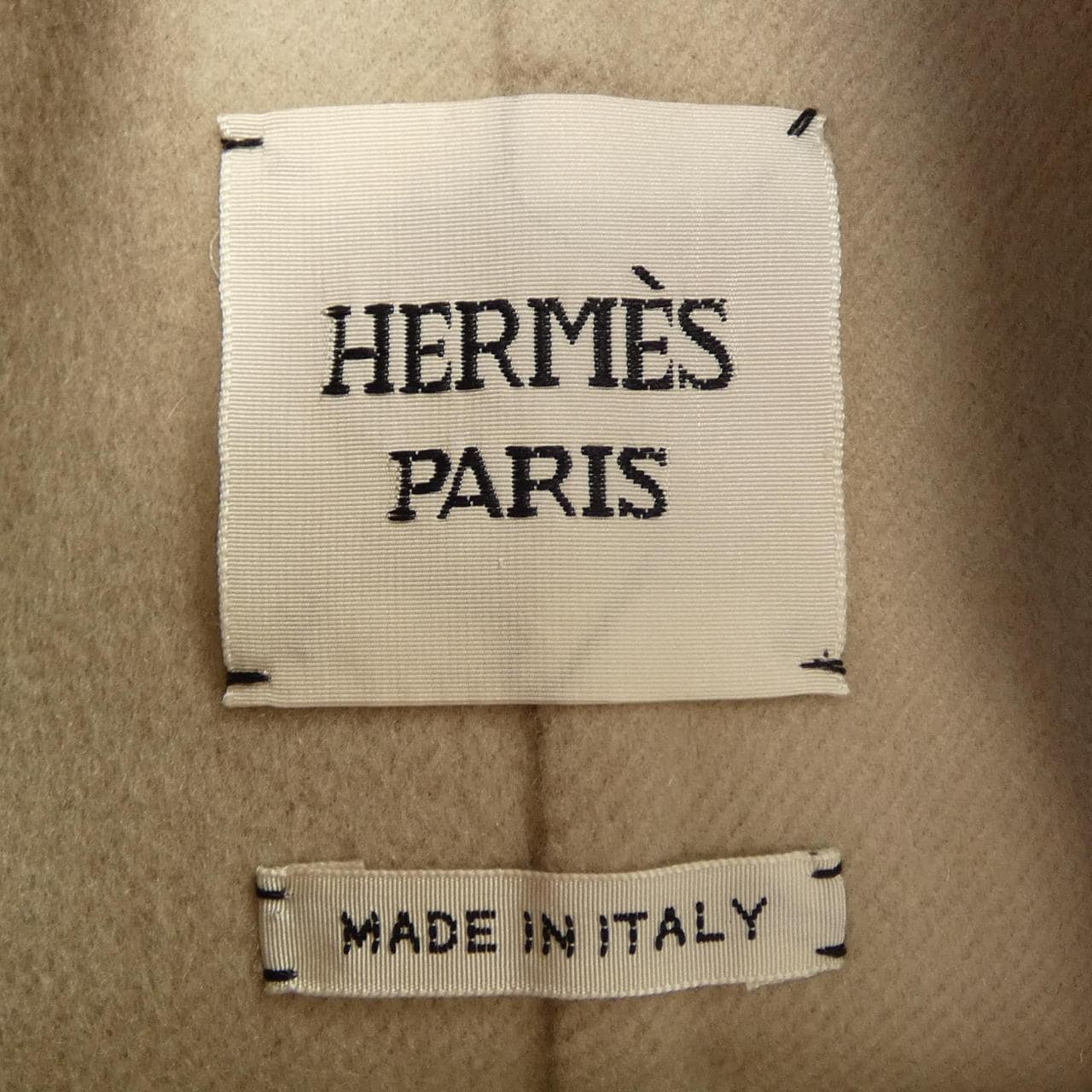 エルメス HERMES アイレットスクラプ 2E0107DB コート