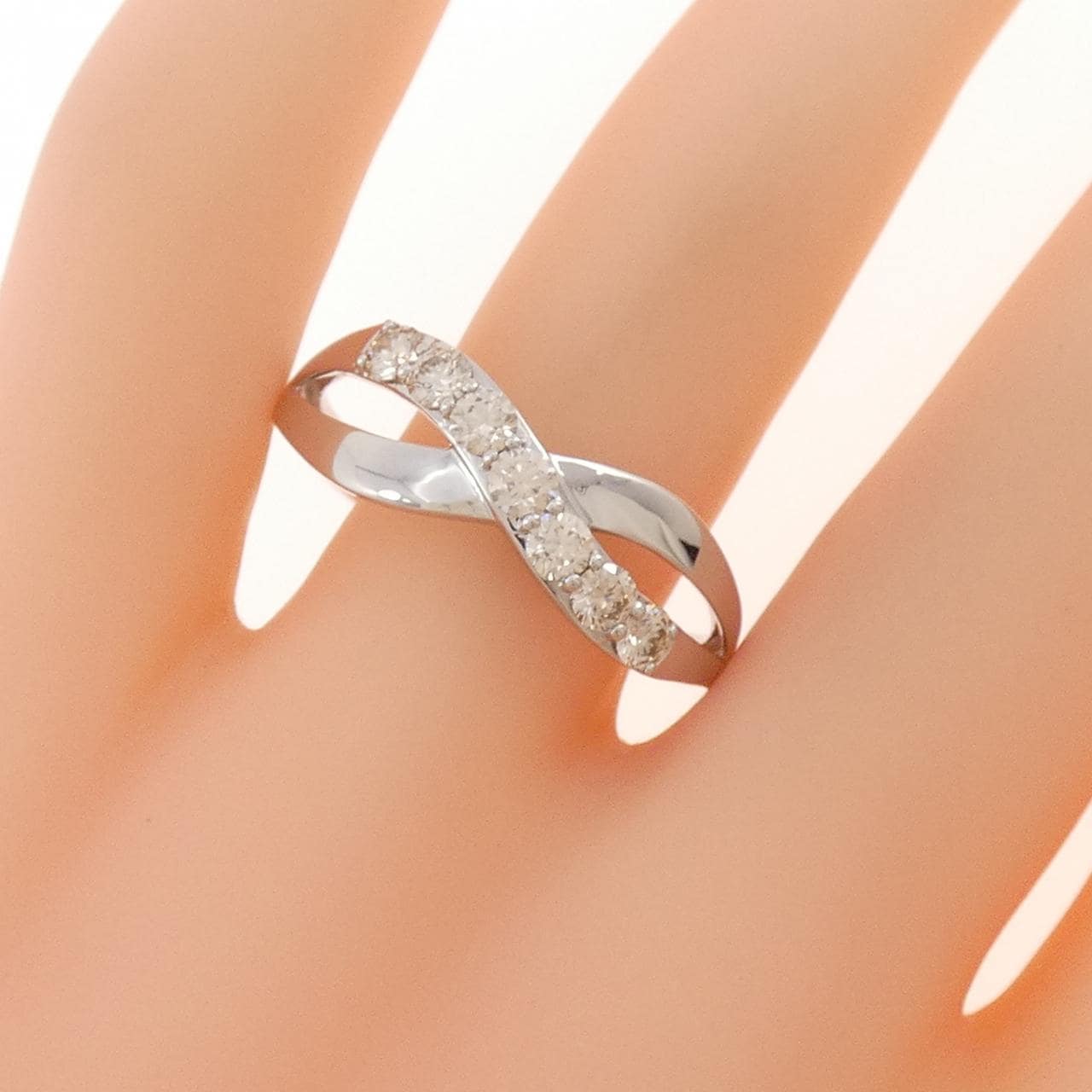ジーエスティービー ダイヤモンド リング 0.52CT