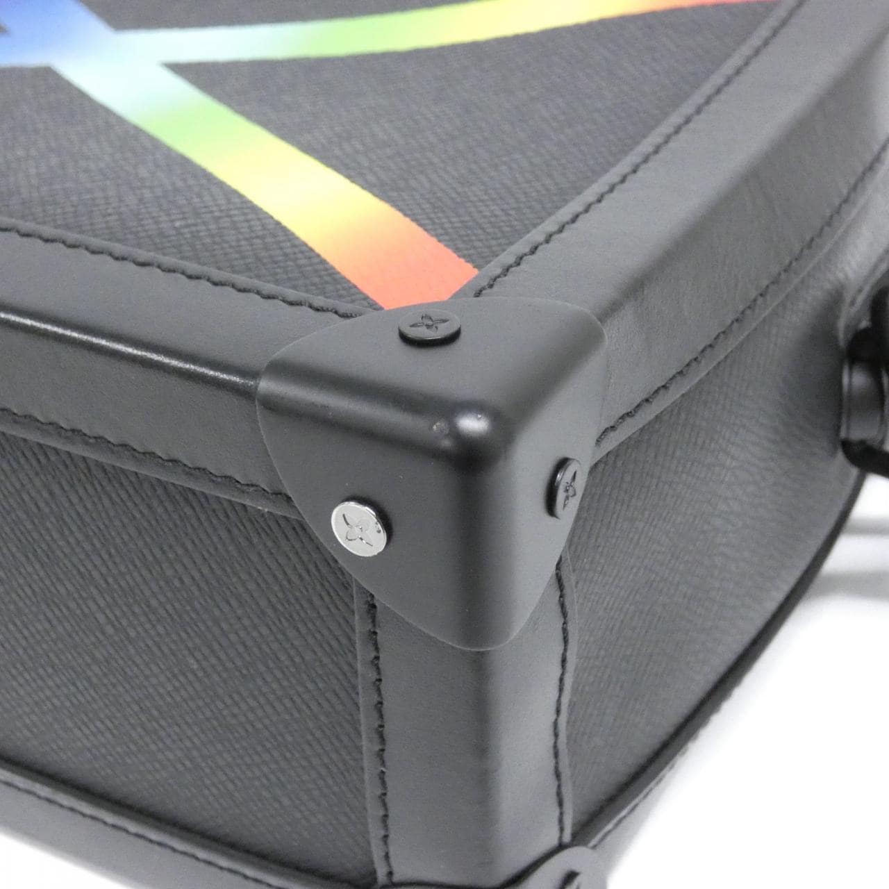 ルイヴィトン タイガ レインボーカラー ソフトトランク M30341 ショルダーバッグ