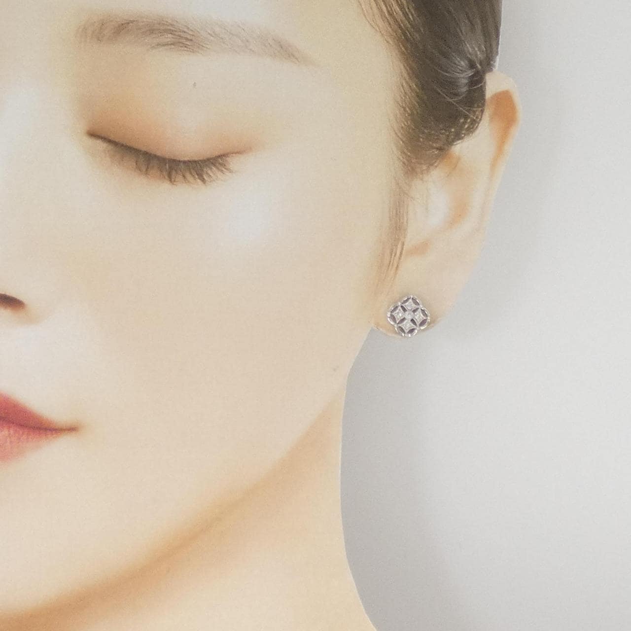 18KWG/K18WG ダイヤモンド ピアス