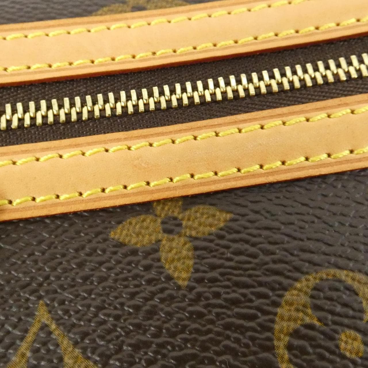 ルイヴィトン モノグラム バムバッグ ボスフォール M40108 ショルダーバッグ