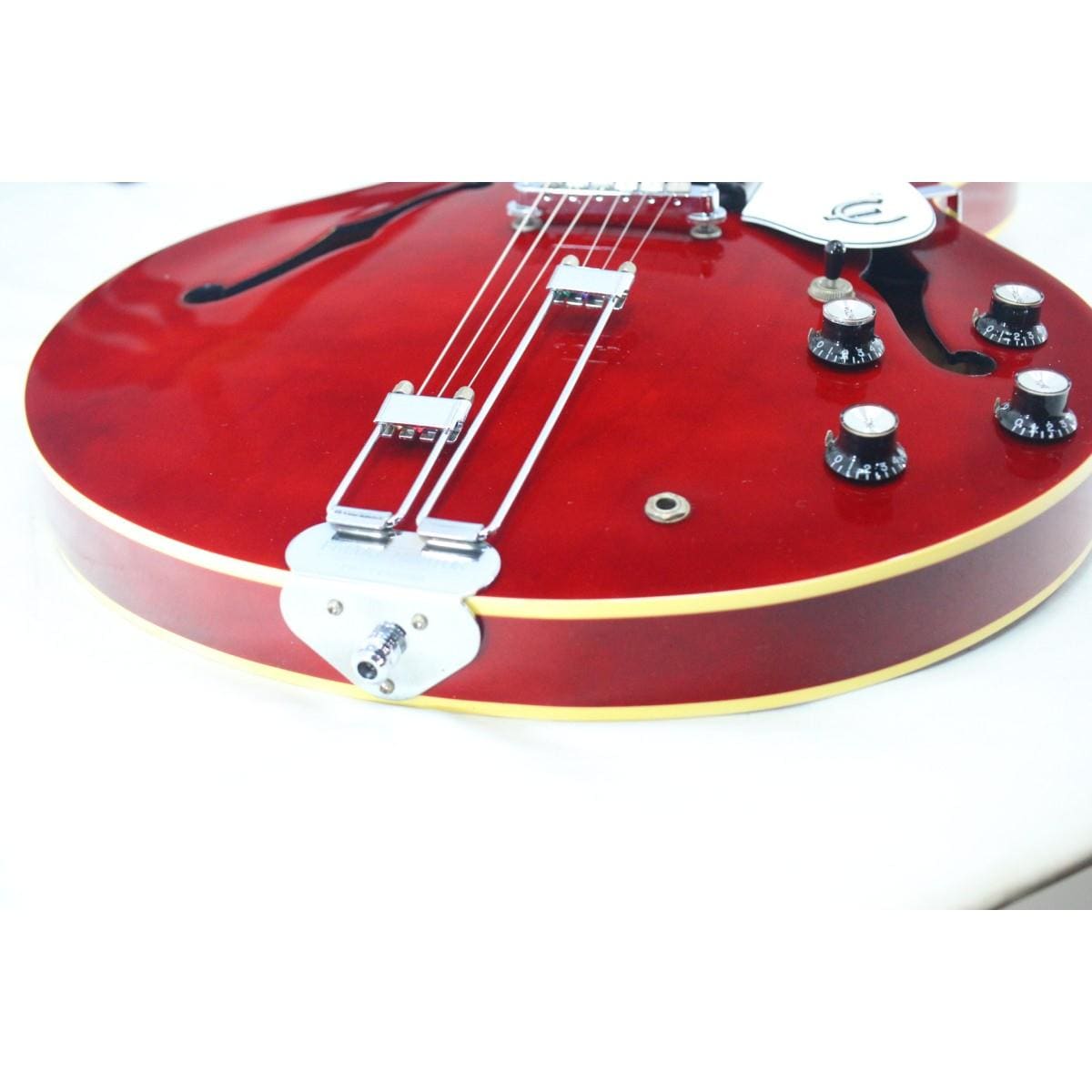 ＥＰＩＰＨＯＮＥ　ＲＩＶＩＥＲＡ