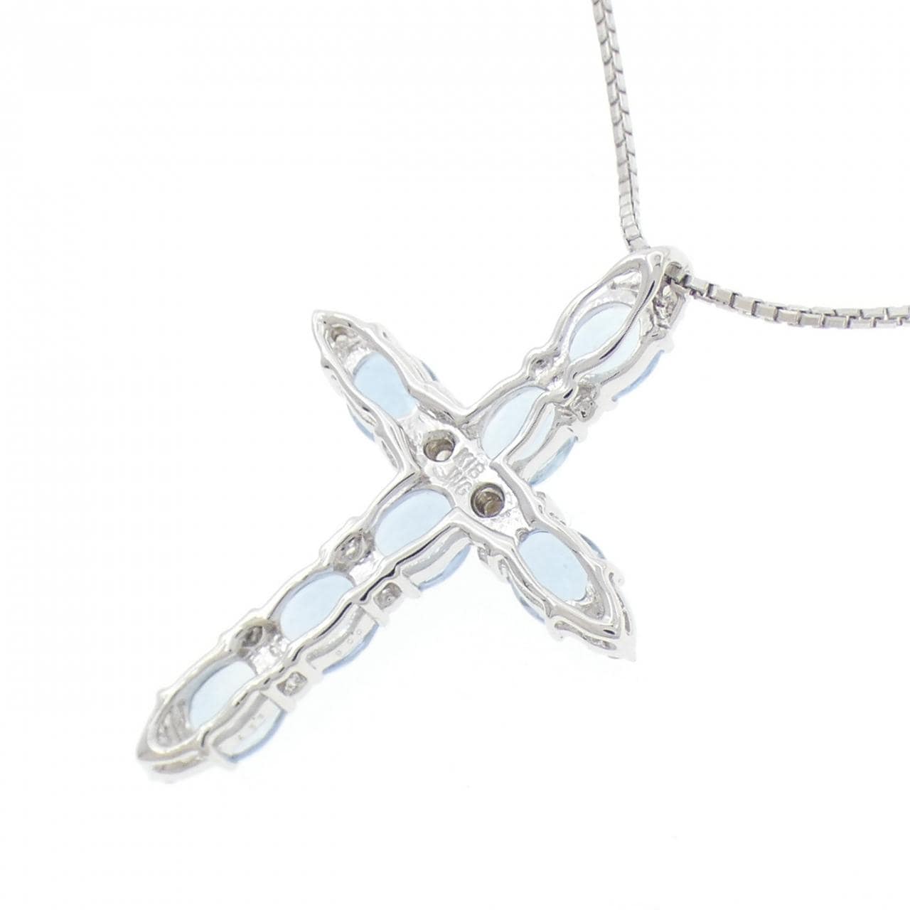 K18WG 十字海海蓝宝项链 2.27克拉