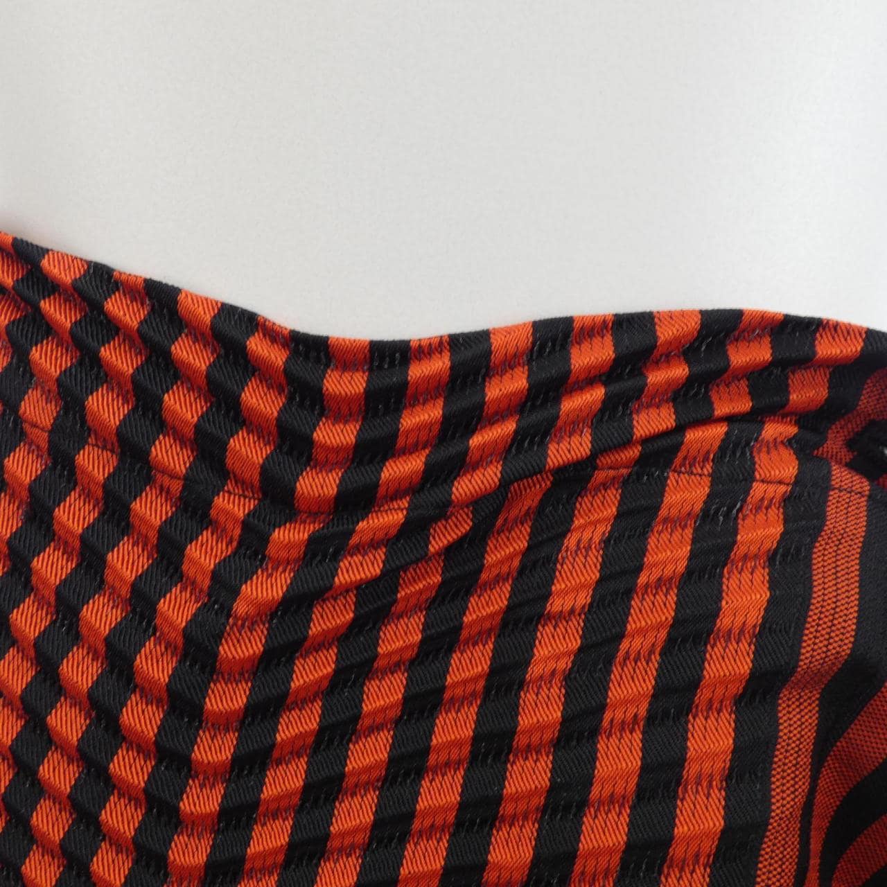 イッセイミヤケ ISSEY MIYAKE IM83FG019 スカート