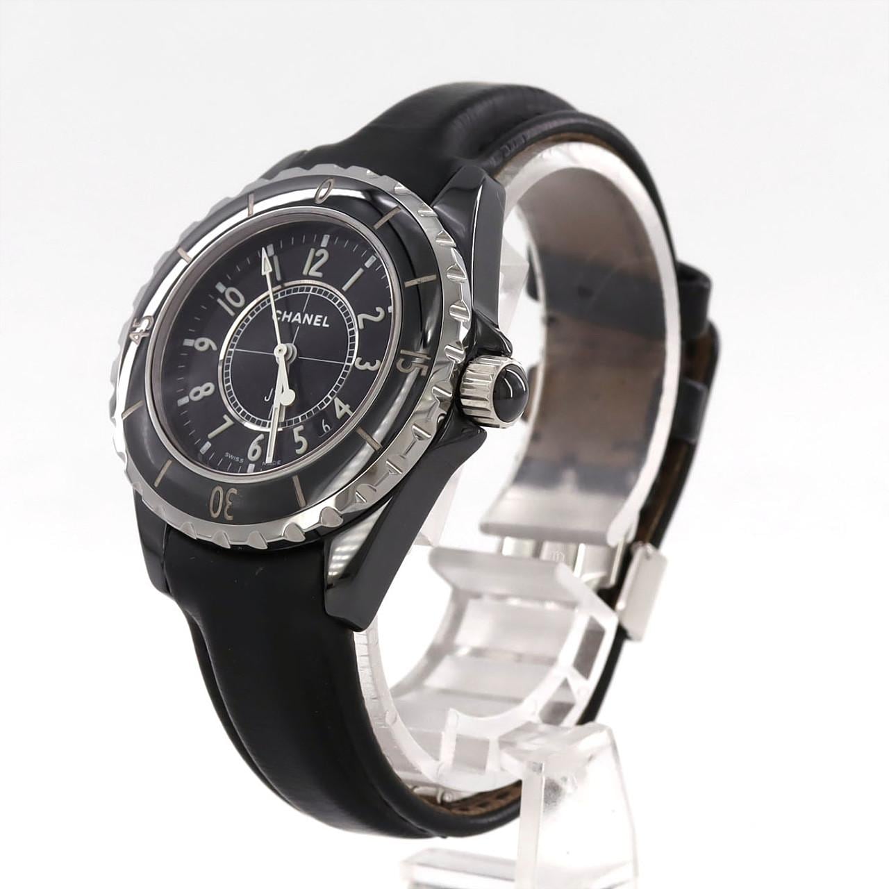 シャネル J12 33mm H0680 セラミック クォーツ