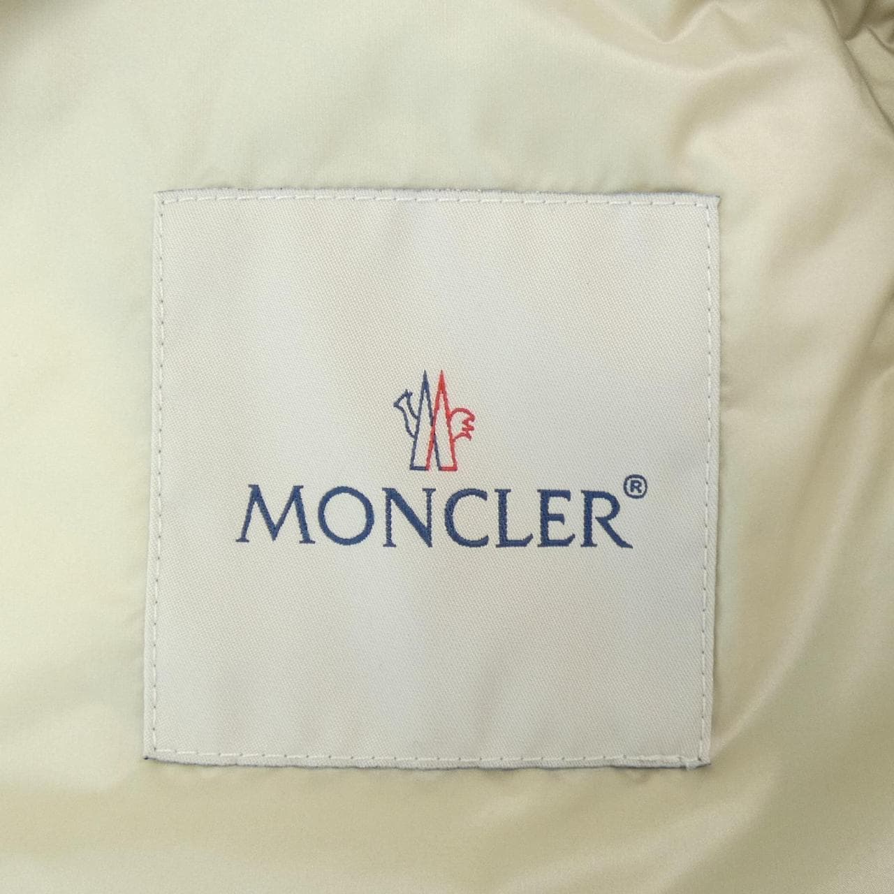 モンクレール MONCLER ダウンジャケット