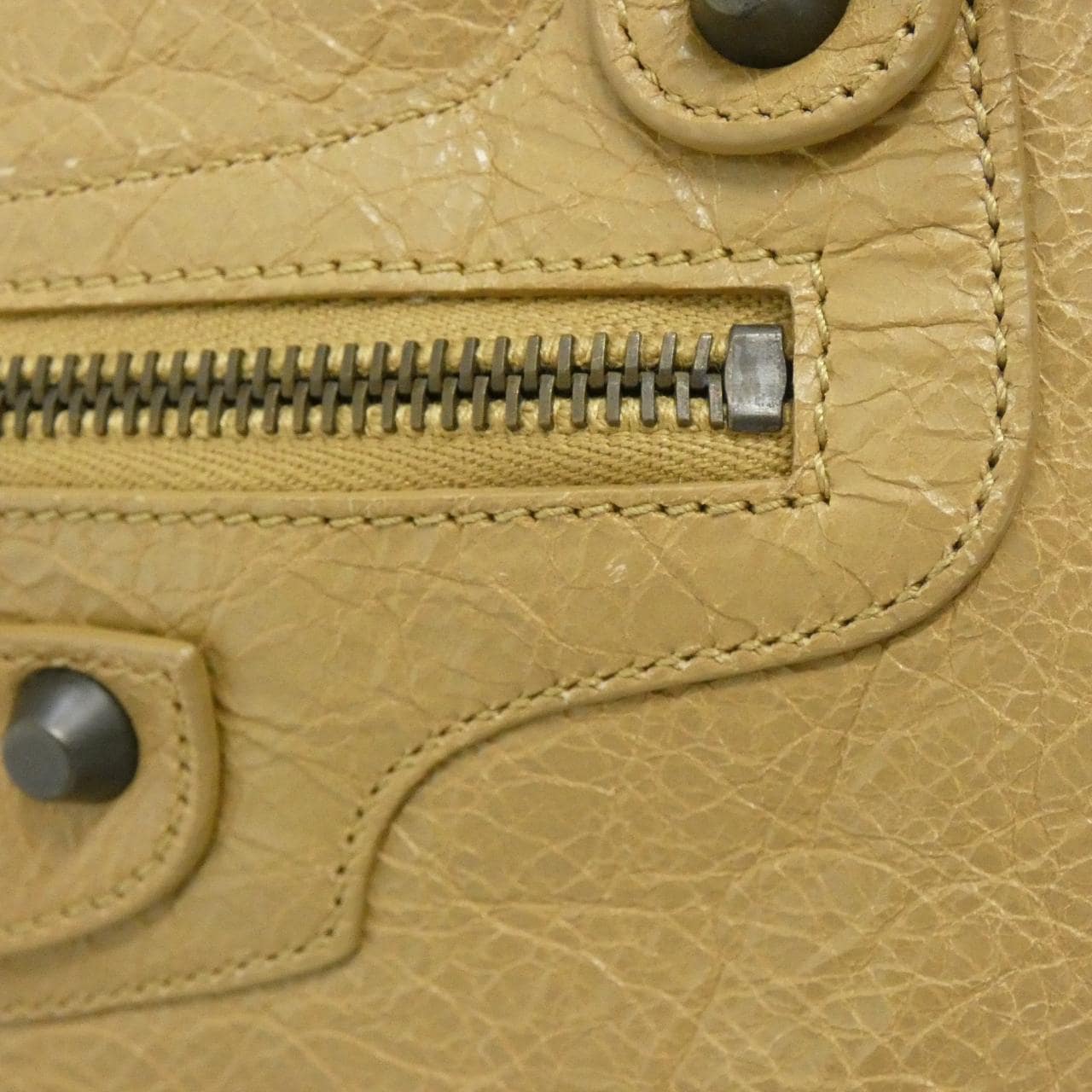 バレンシアガ THE TOWN 240579 D94JT バッグ