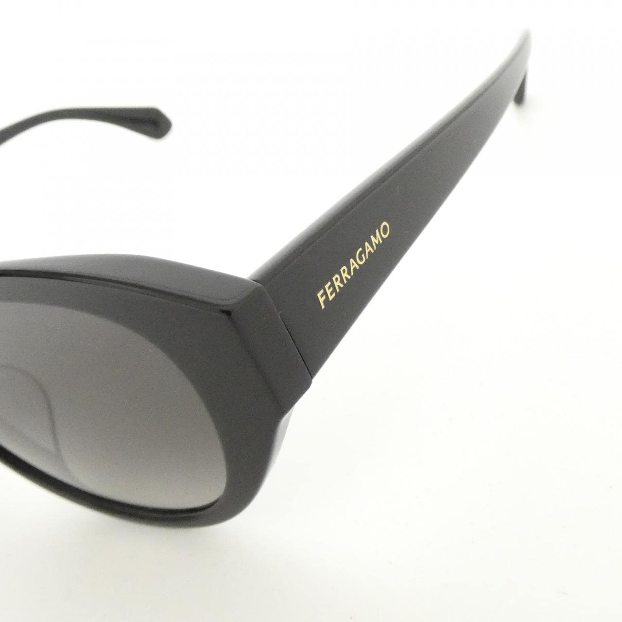 【新品】サルヴァトーレフェラガモ SF1114SLB サングラス