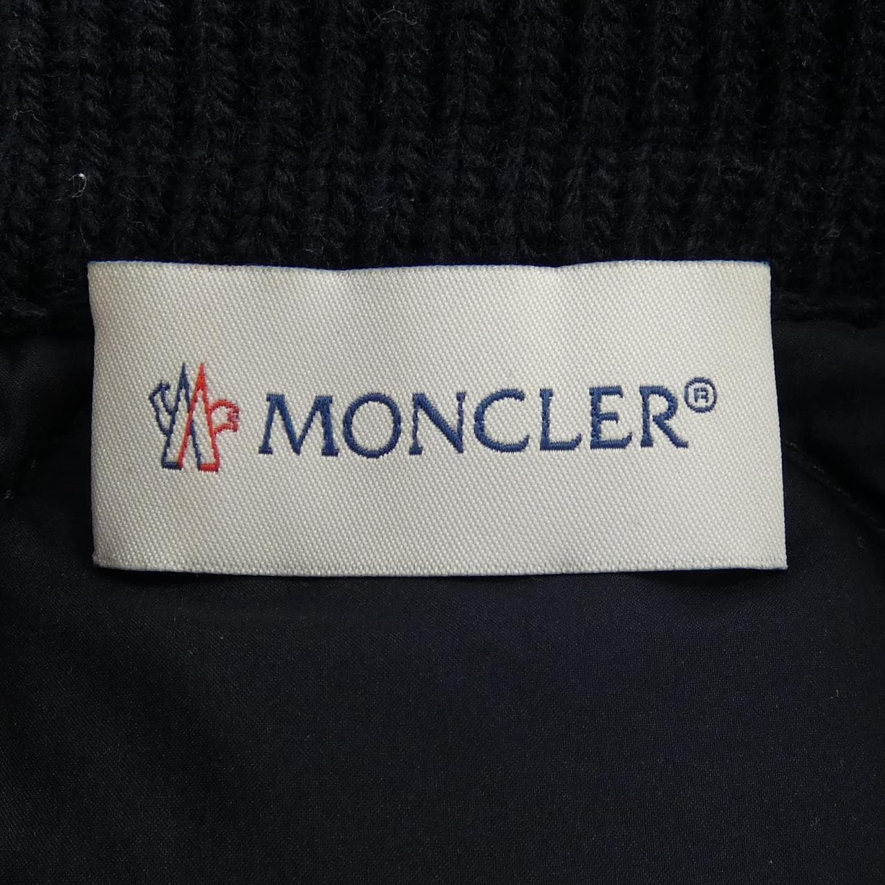 モンクレール MONCLER 20919B00018 ダウンジャケット