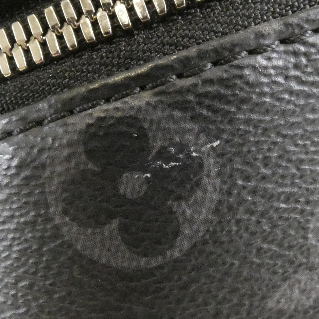 ルイヴィトン タイガ ラマ ディスカバリー バックパック M30230 リュックサック