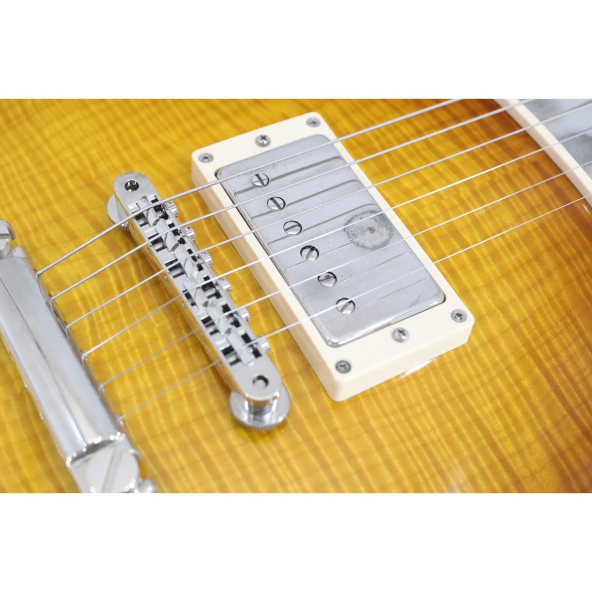 ＣＯＬＬＩＮＧＳ　ＣＩＴＹ　ＬＩＭＩＴＳ　ＤＥＬＵＸＥ