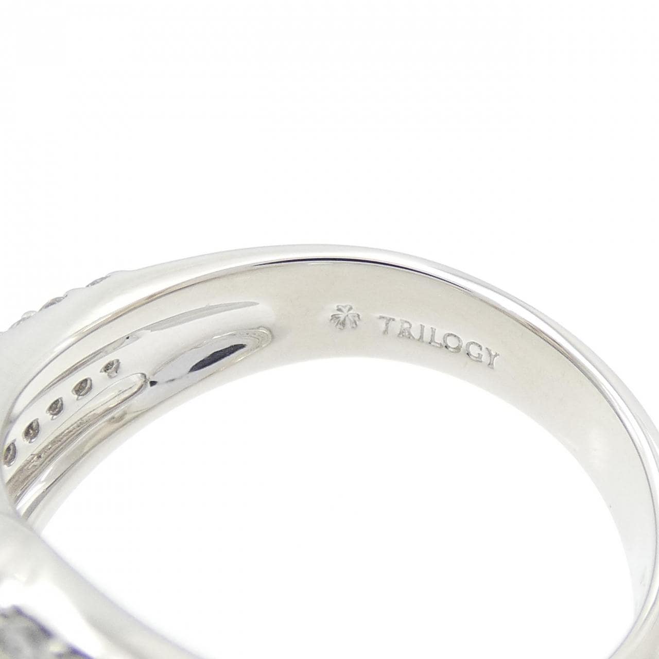 TRILOGY Diamond Ring 0.70CT