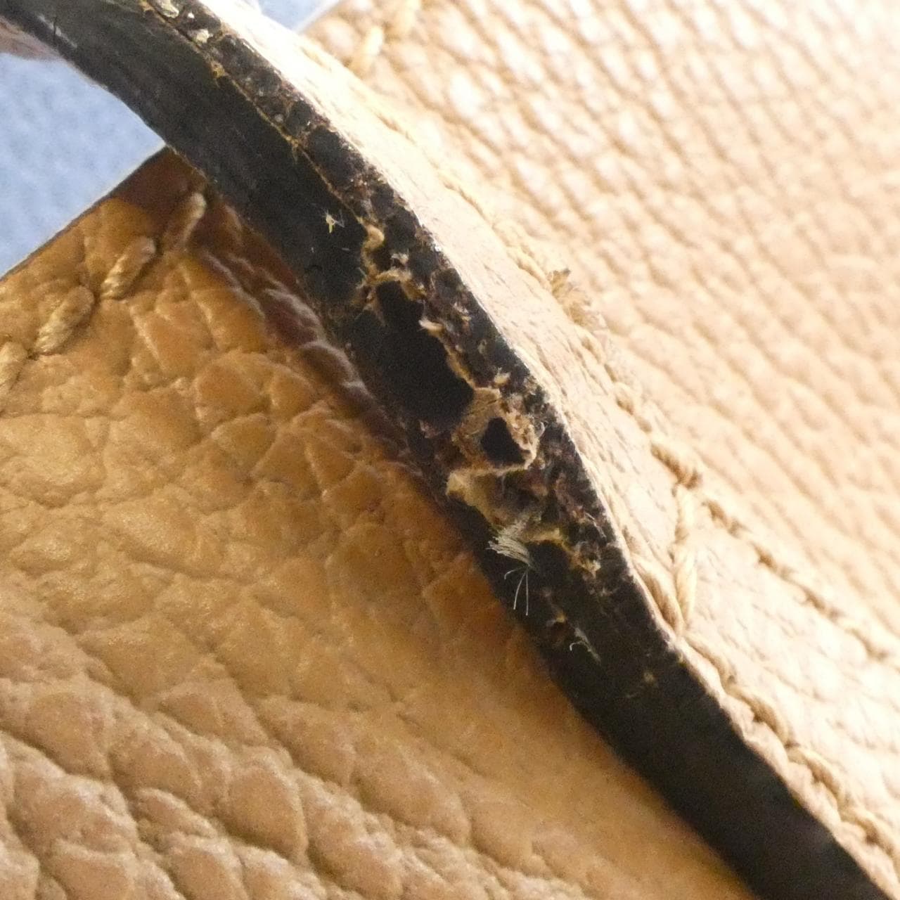 グッチ 354408 CAO2G バッグ