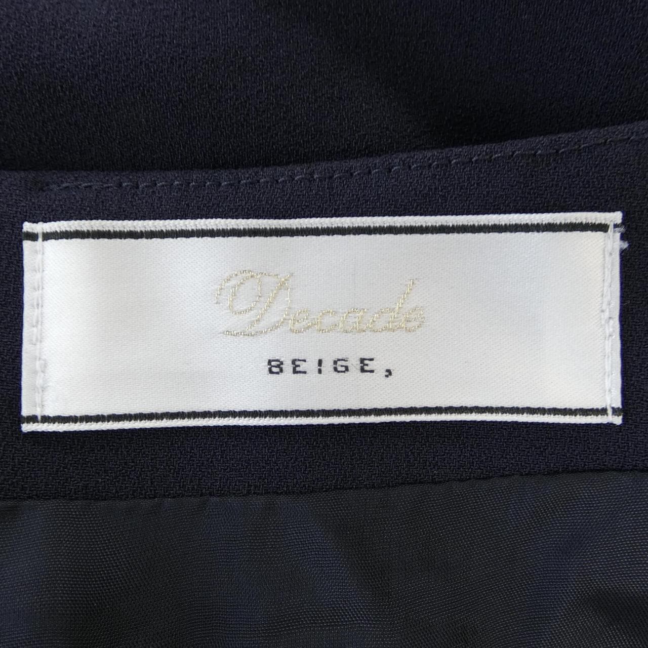 ベイジュ BEIGE. スカート