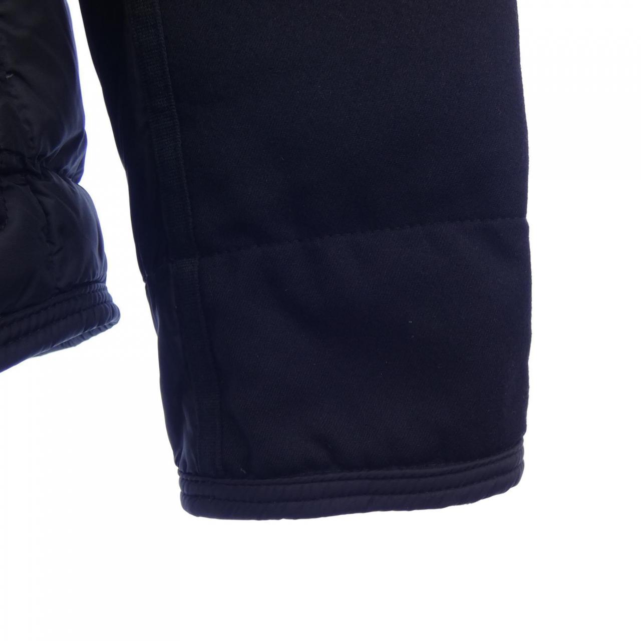 モンクレール MONCLER ダウンジャケット