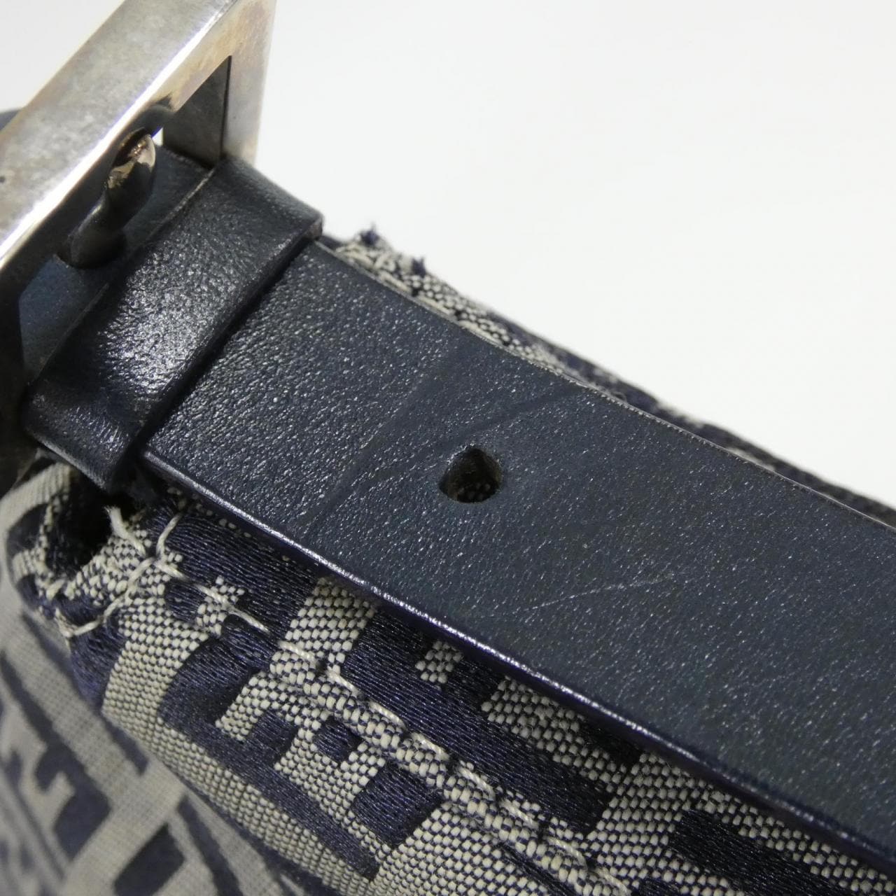 【ヴィンテージ】フェンディ バゲット 26424 ショルダーバッグ