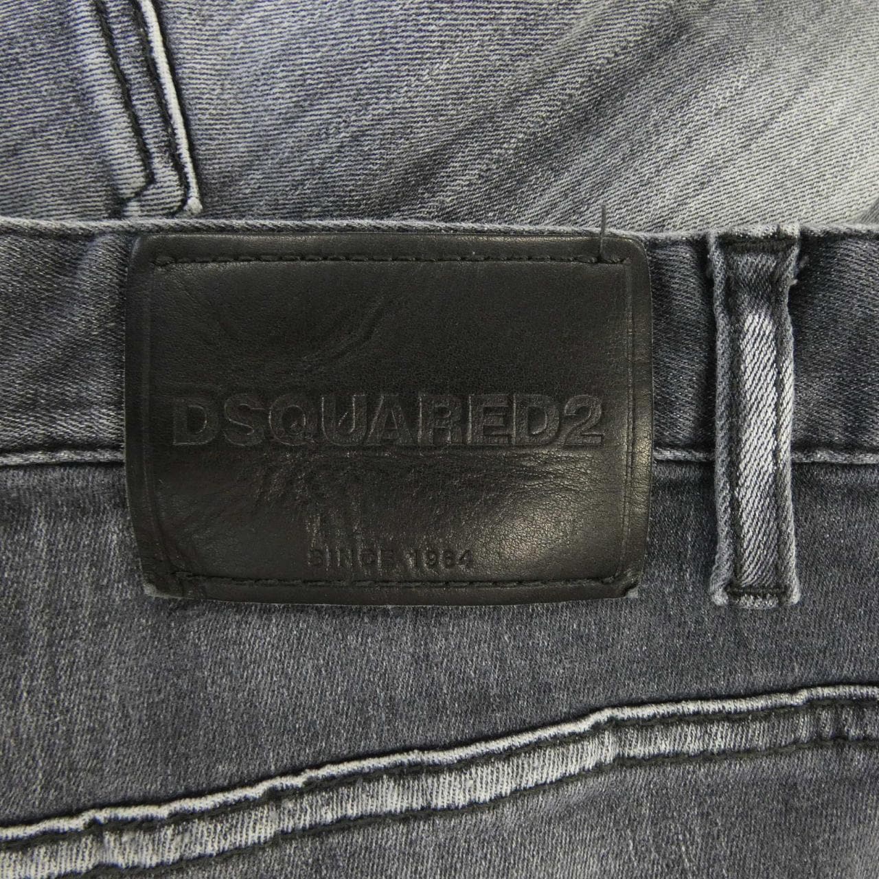 ディースクエアード DSQUARED2 S74LB1389 ジーンズ