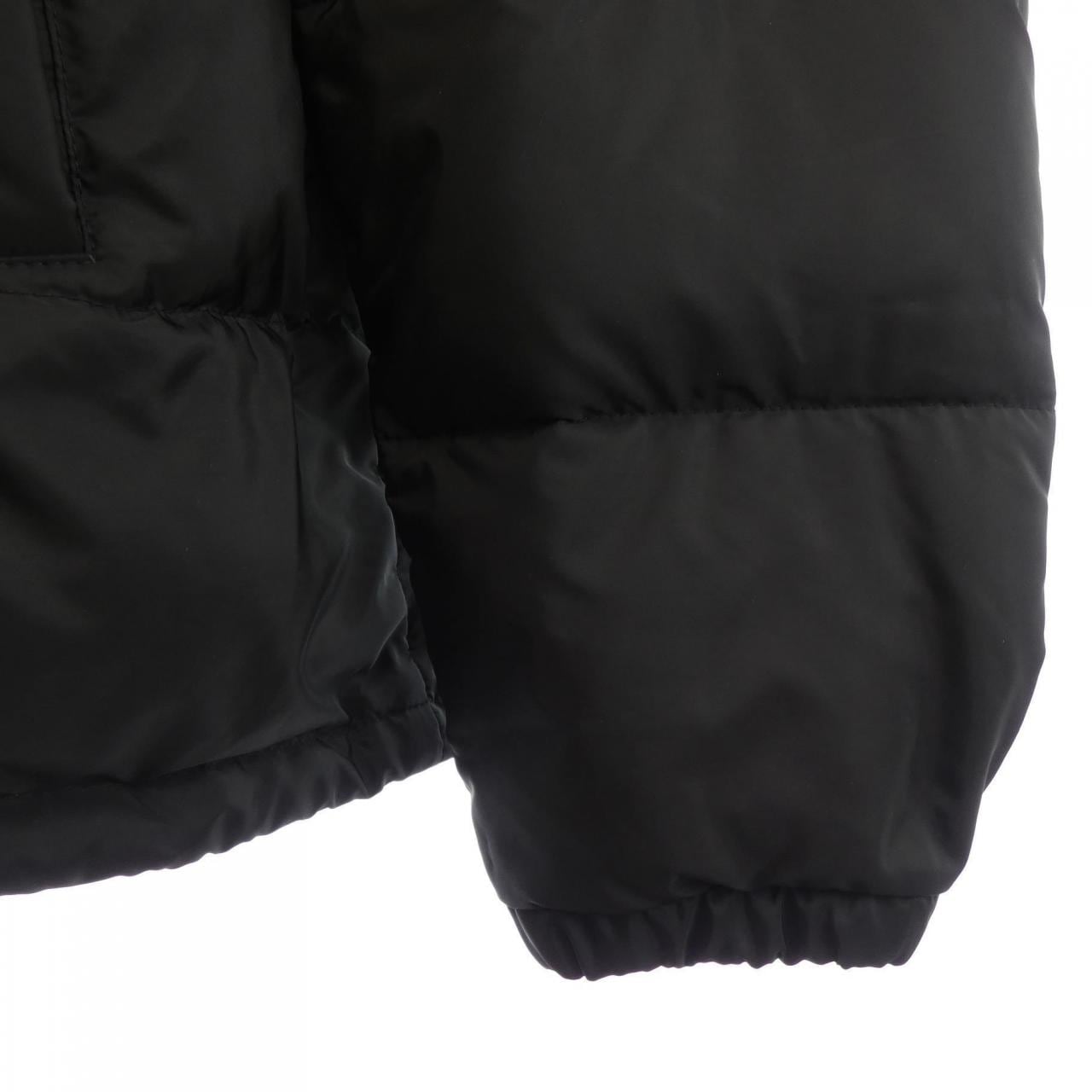 プラダ PRADA トライアングルロゴ SGY091 R132 106O ダウンジャケット