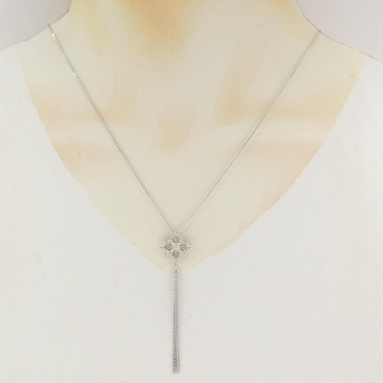 K18WG フラワー ダイヤモンド ネックレス 0.50CT