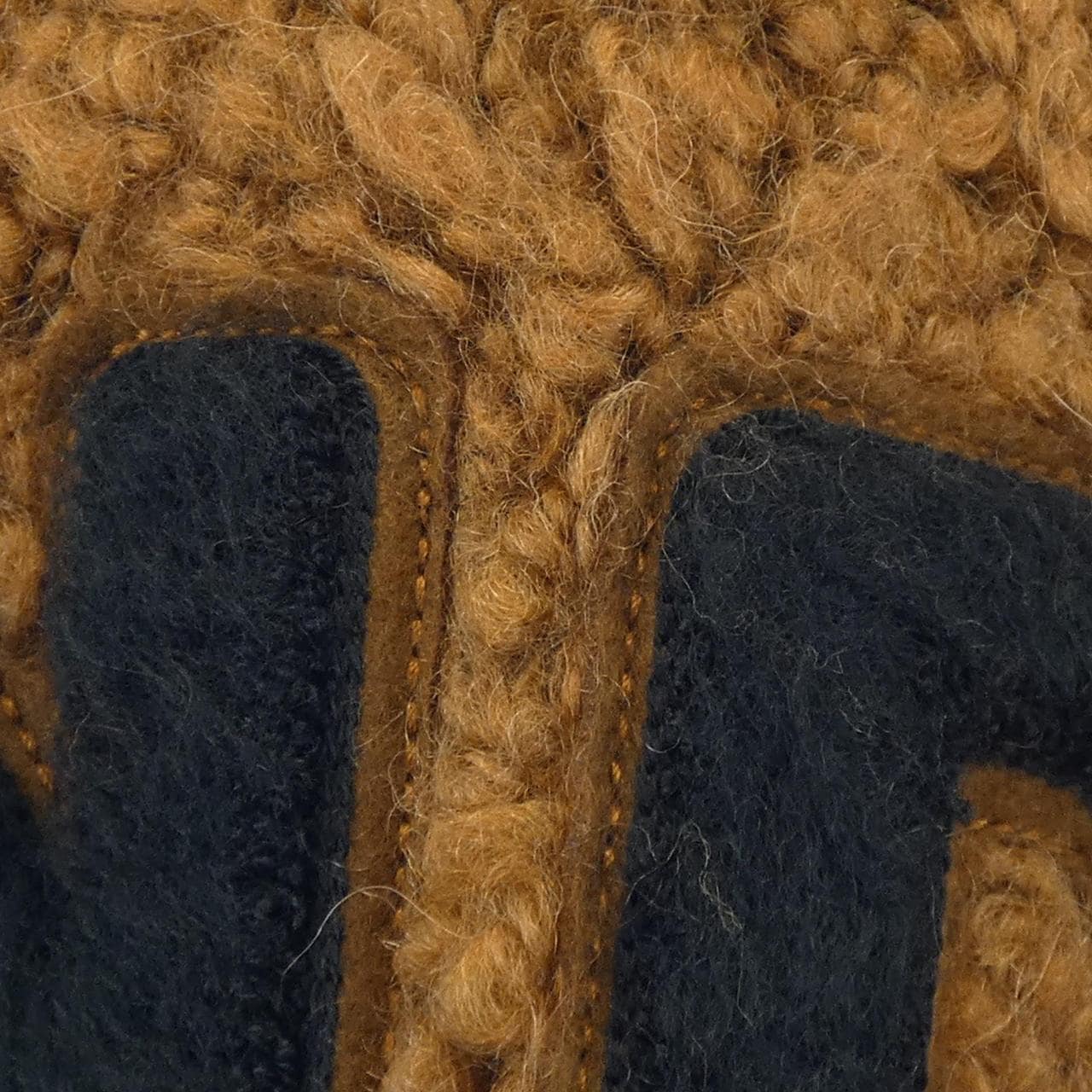 フェンディ FENDI ケープ