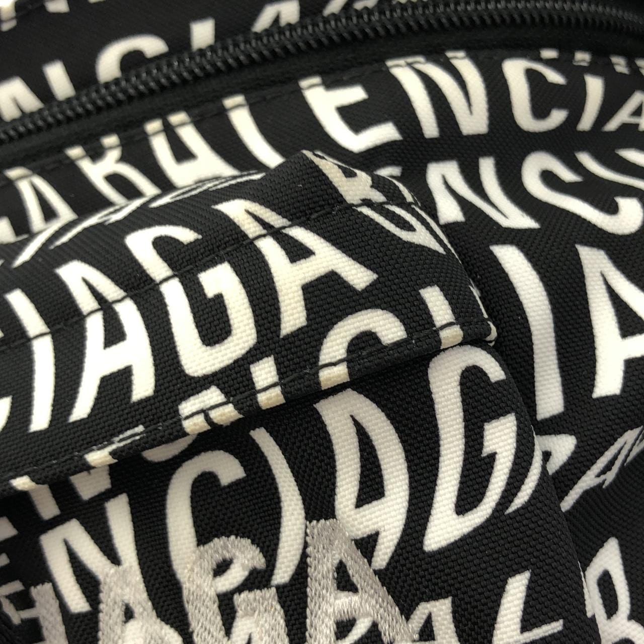 バレンシアガ LOGO WAVE WHEEL BELT PACK 533009 9MIAN ウエストバッグ