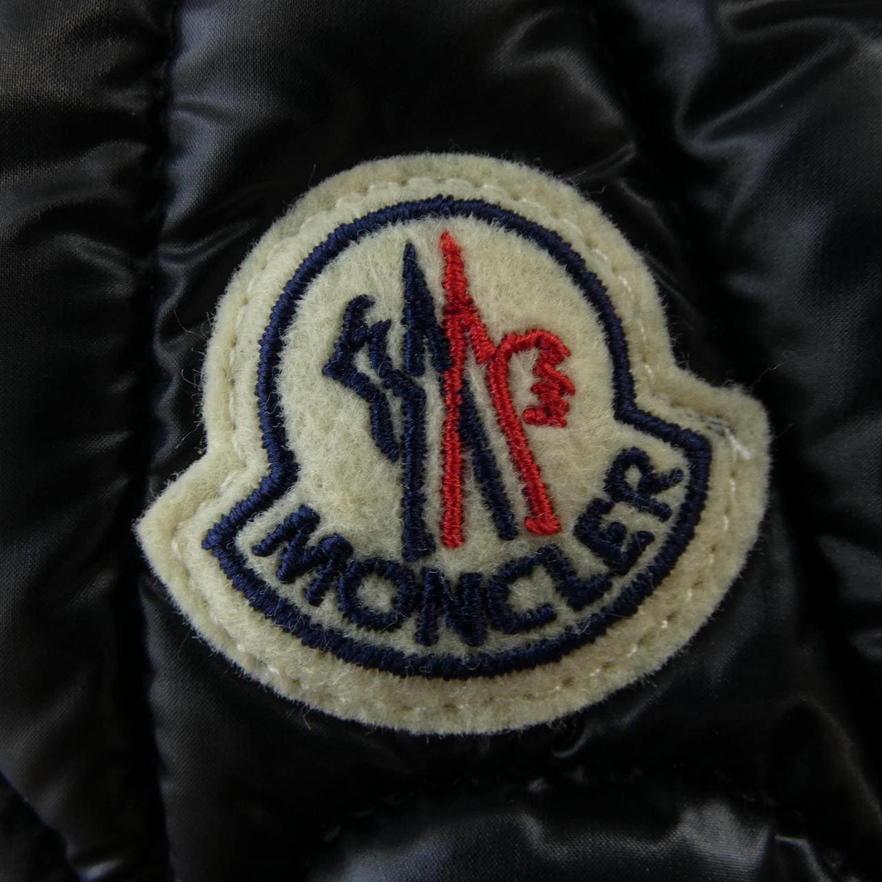 モンクレール MONCLER ダウンジャケット