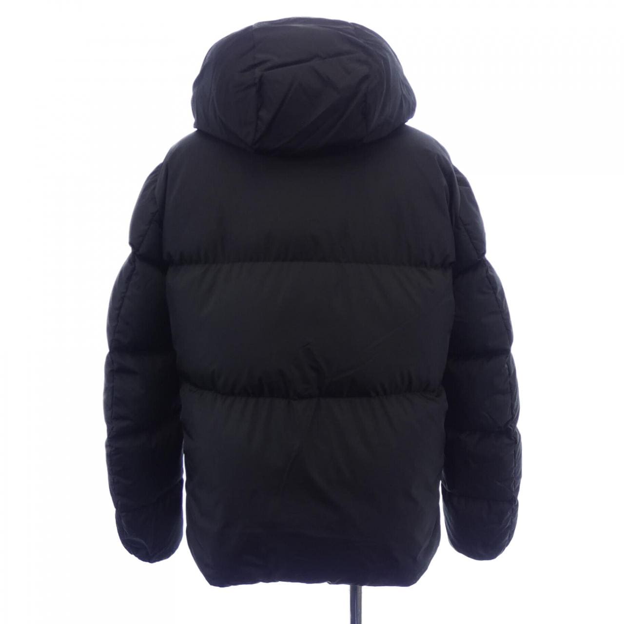 モンクレール MONCLER ダウンジャケット