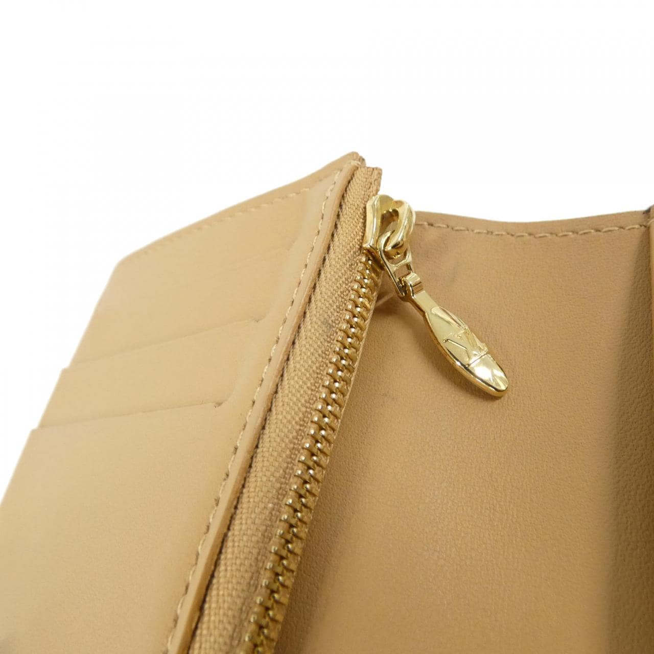 ルイヴィトン トリヨン LVヴェルティカル CPウォレット M81561 財布