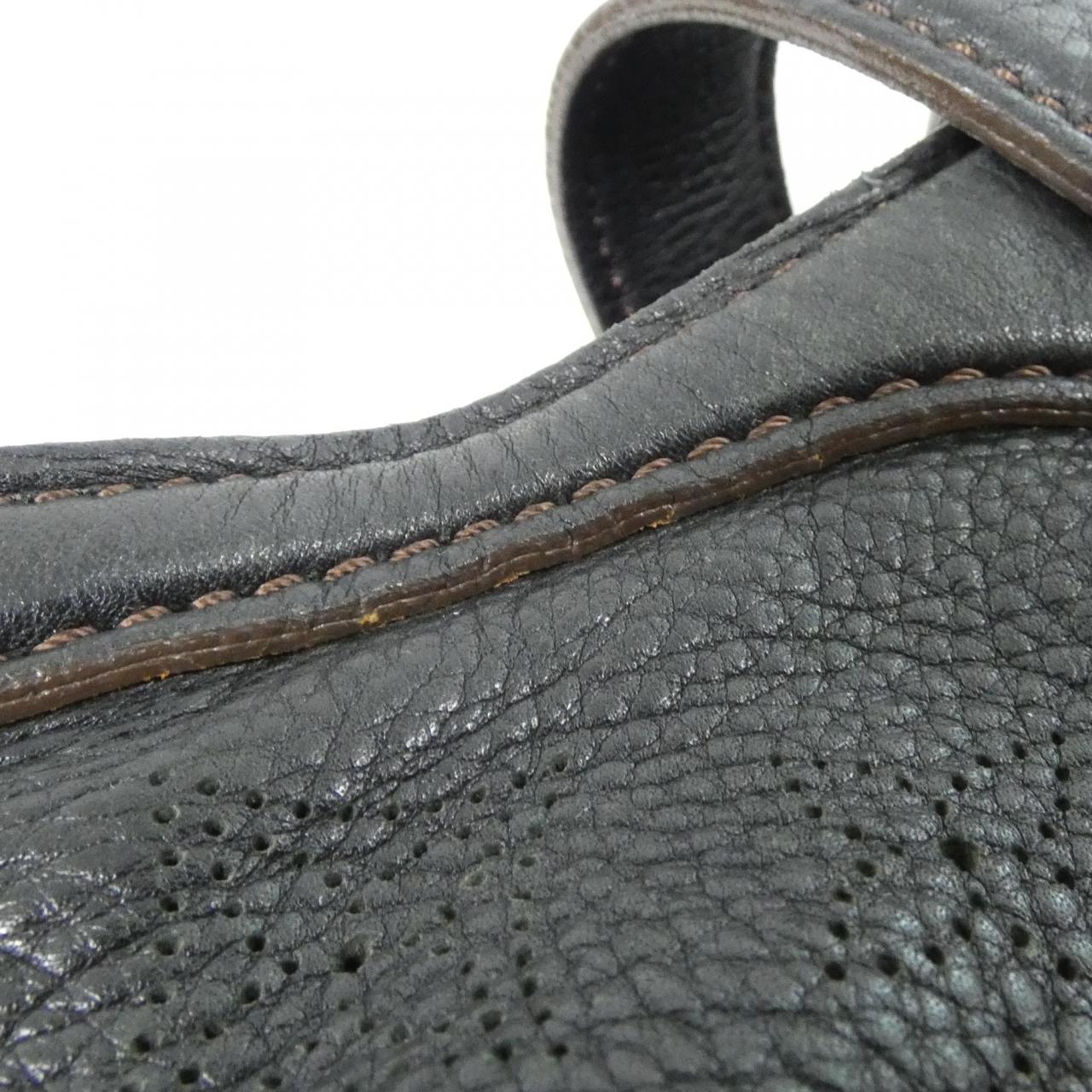 ルイヴィトン マヒナ XS M95660 ショルダーバッグ