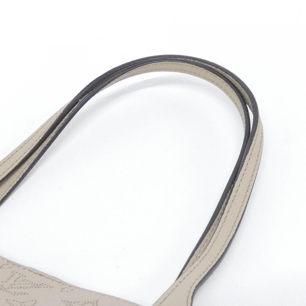 ルイヴィトン マヒナ ブロッサム MM M21852 バッグ