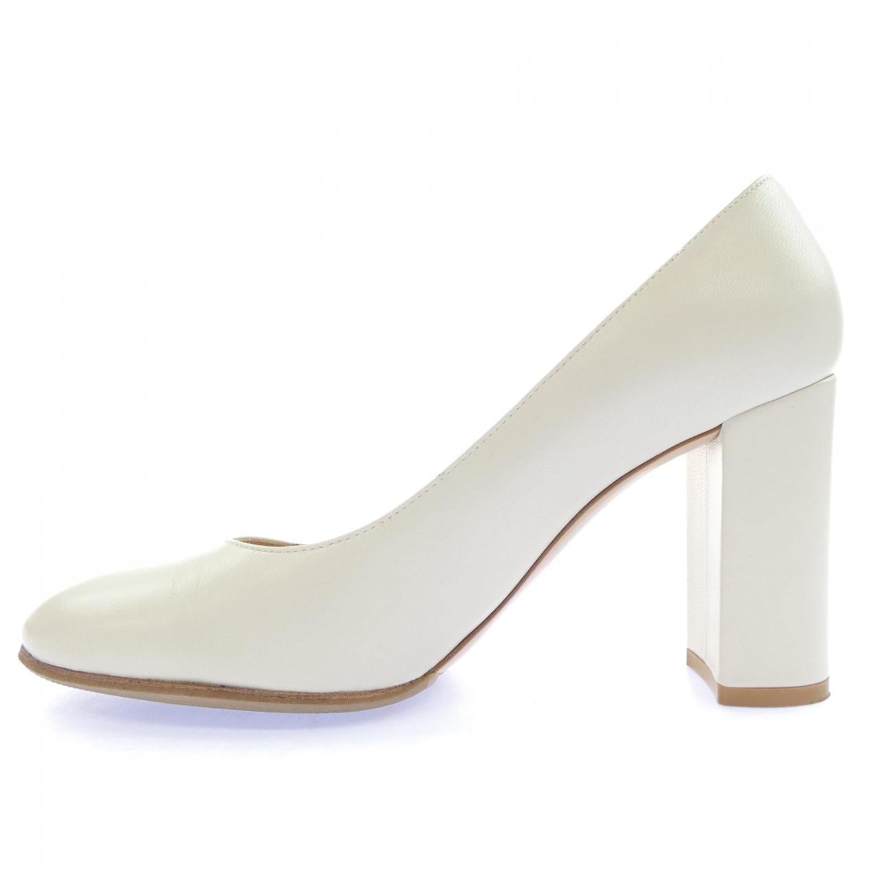 ジャンヴィトロッシ GIANVITO ROSSI パンプス