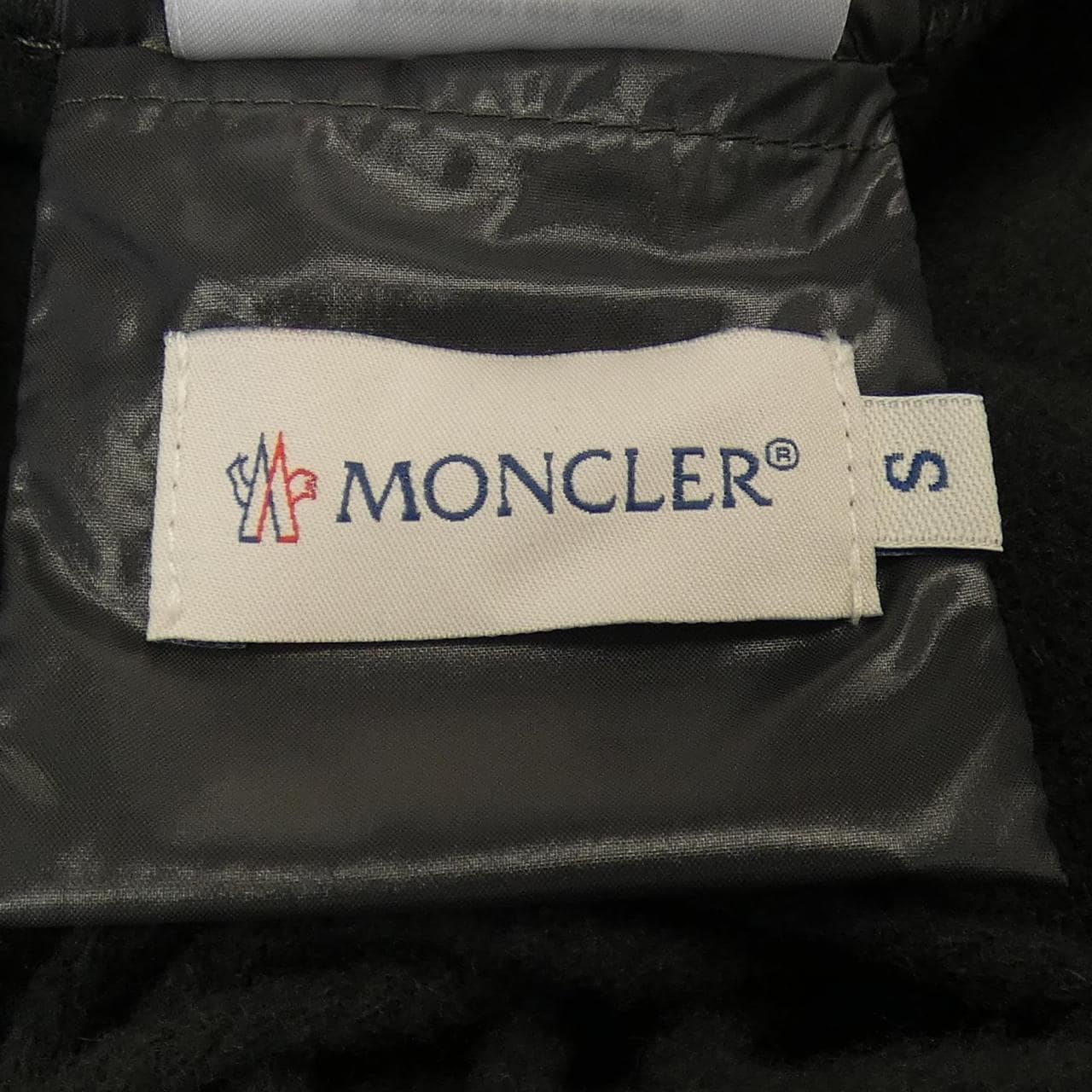 モンクレール MONCLER 20930081885 ダウンジャケット