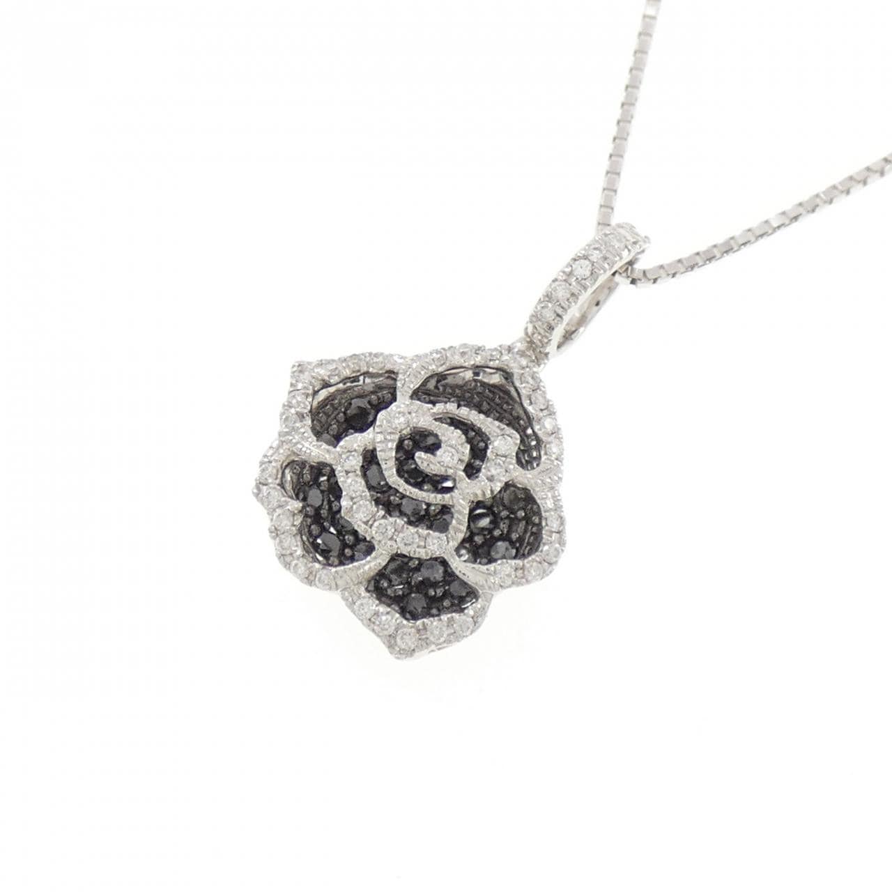 K18WG/K18BG ローズ ダイヤモンド ネックレス 0.50CT