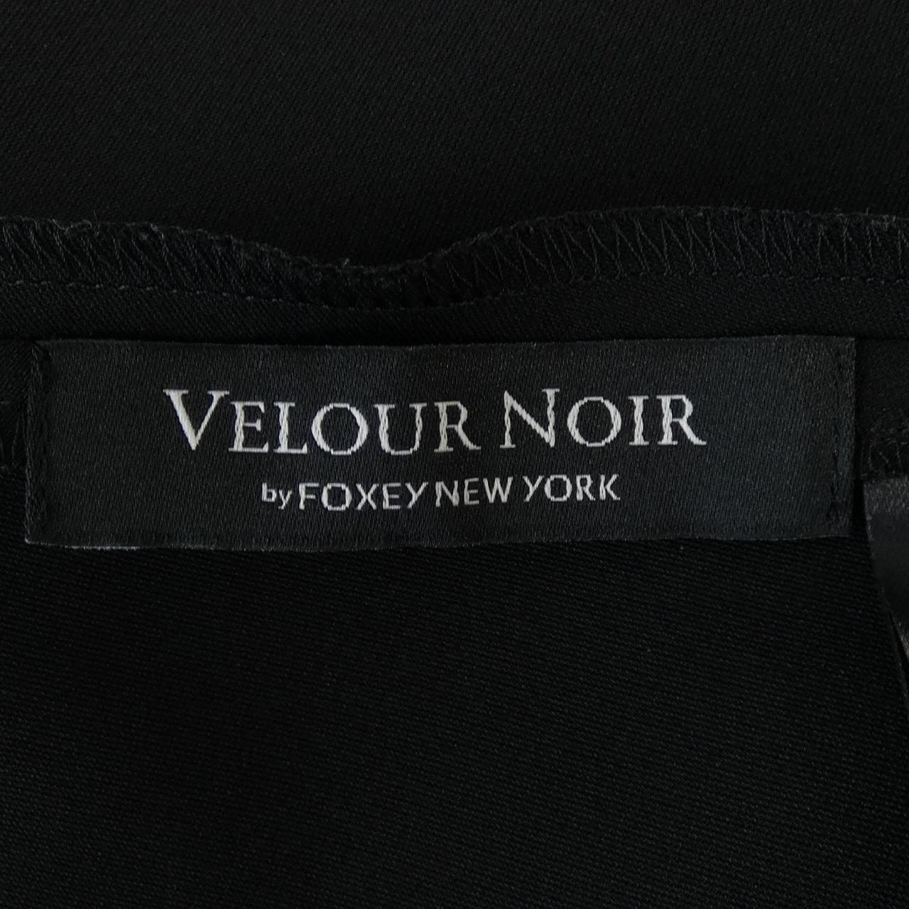 ベロアノワールbyフォクシー VELOUR NOIR by FOXEY　N.Y 43863 トップス