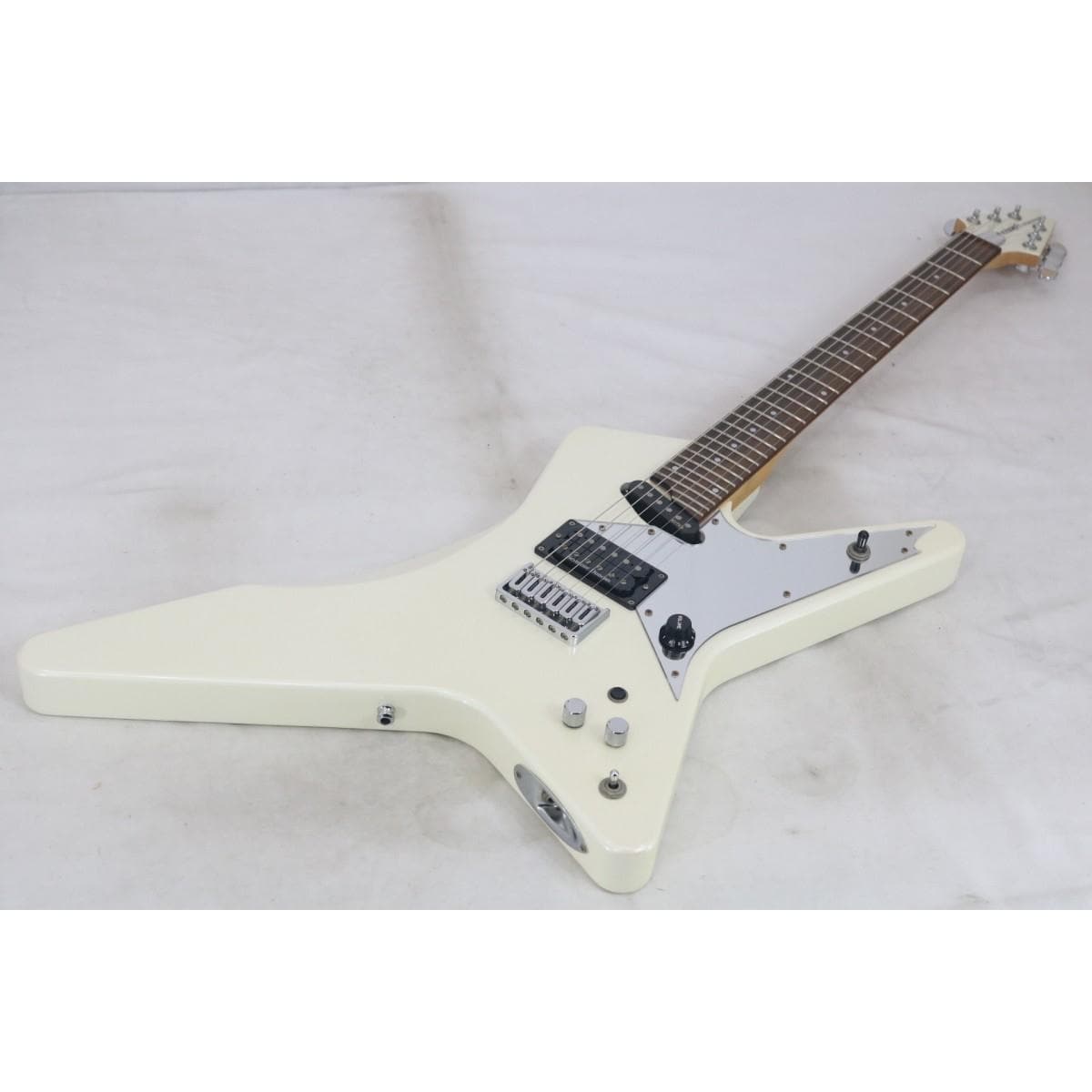 ＥＤＷＡＲＤＳ　　Ｅ－ＣＳ－ＲＥＢＥＬ　ＬＩＭＩＴＥＤ