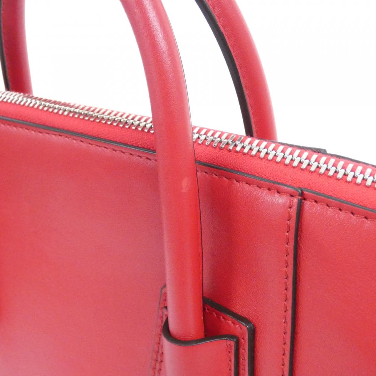 ジバンシー アンティゴナ ソフト BB50F3B0WD バッグ